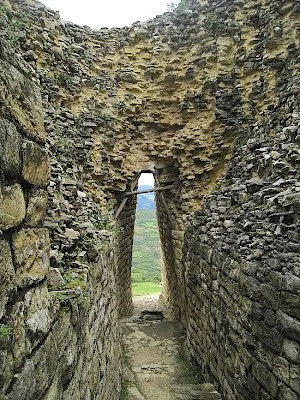 21st Sunday in Ordinary Time - Year C - The Secret of the Narrow Door & ‘Behold the Lamb’
