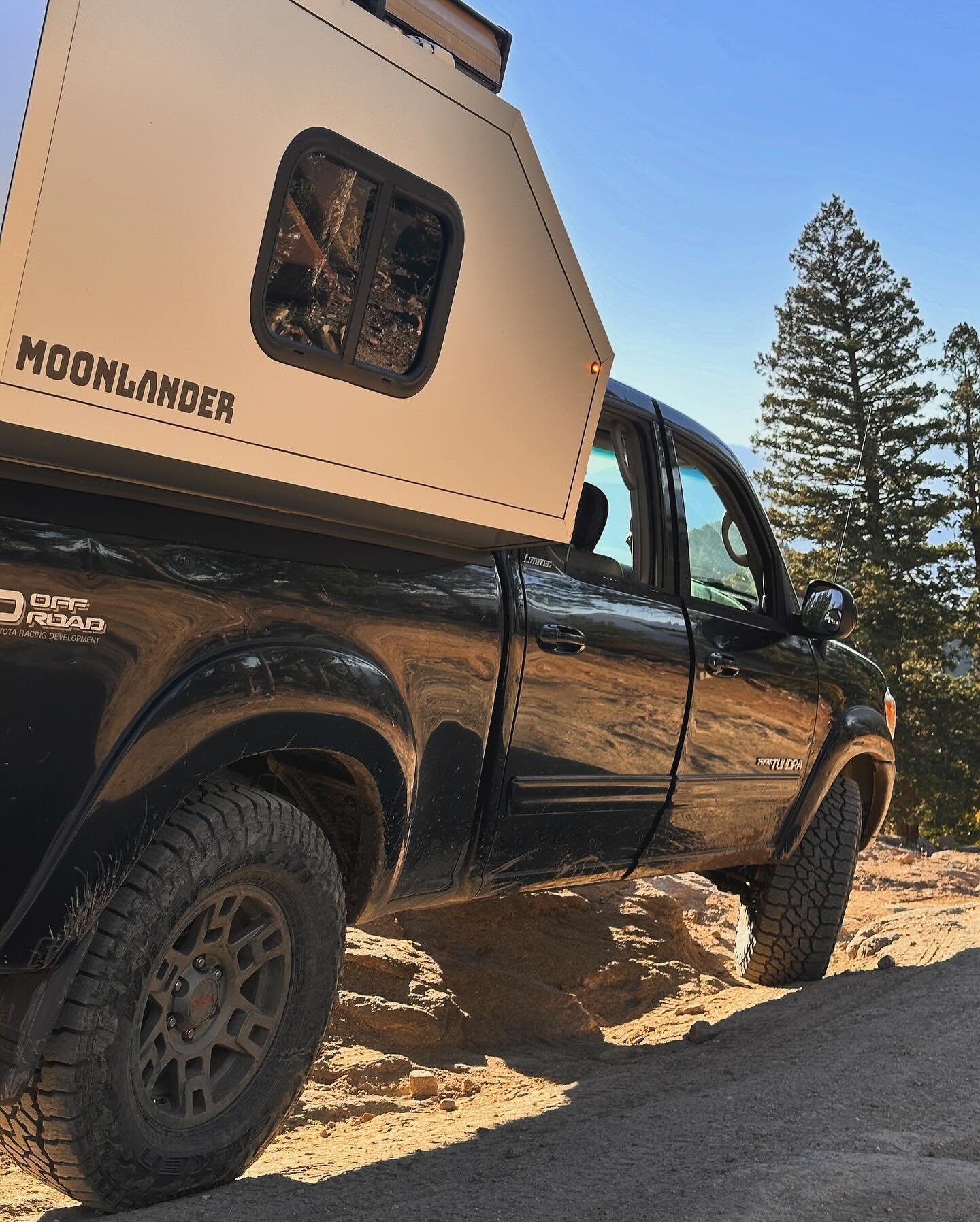 You&rsquo;ll hardly notice it&rsquo;s on the truck... 

Go anywhere and know that your camper will handle it. With MoonLander&rsquo;s VHB reinforced welded frame it can handle all of the vibration, torsion, and tree branches you can throw at it. Park