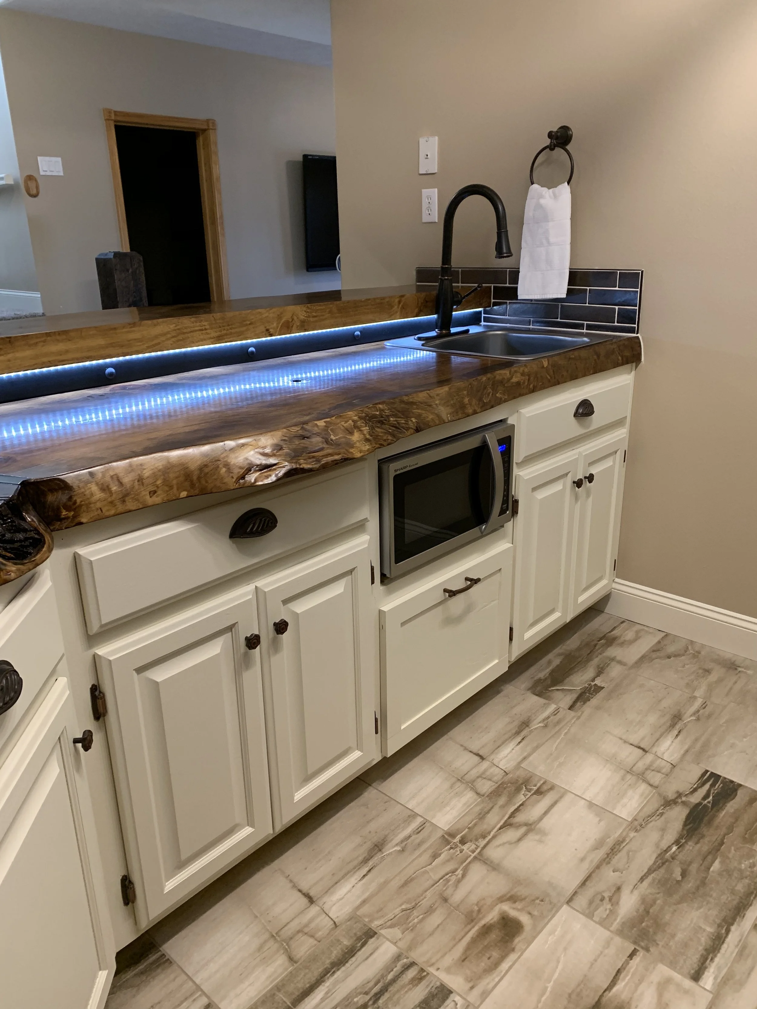 Old World Company - Bar Countertop