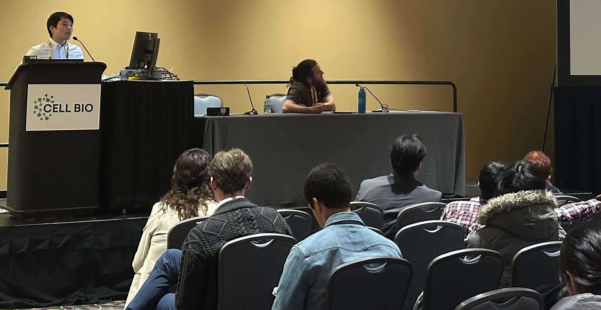 Yusuke presenting his work at ASCB Cell Bio 2025 in Philadelphia!