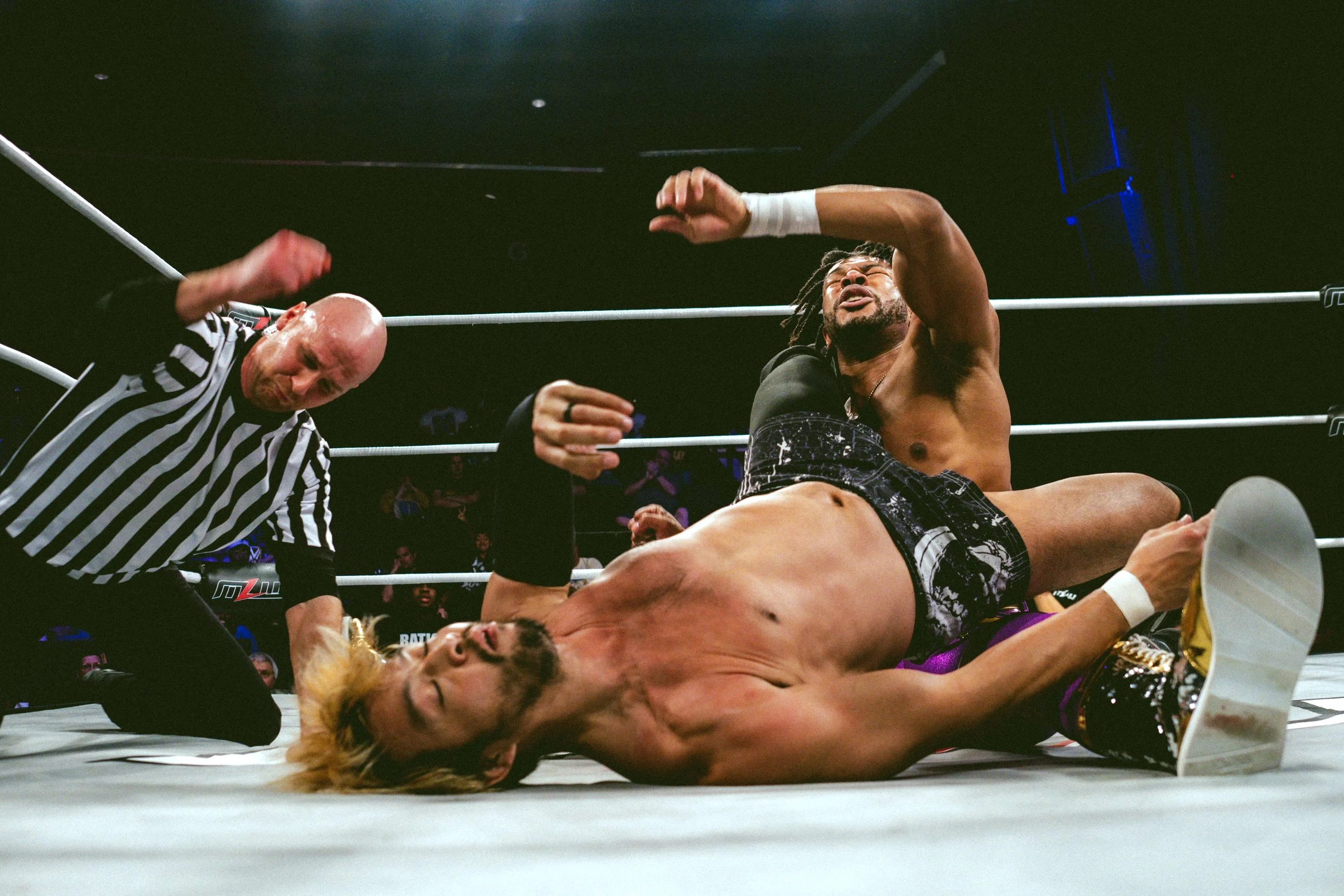 2025.02.08_MLW_SuperFight 6_00306_Kevin V Kenta.jpg