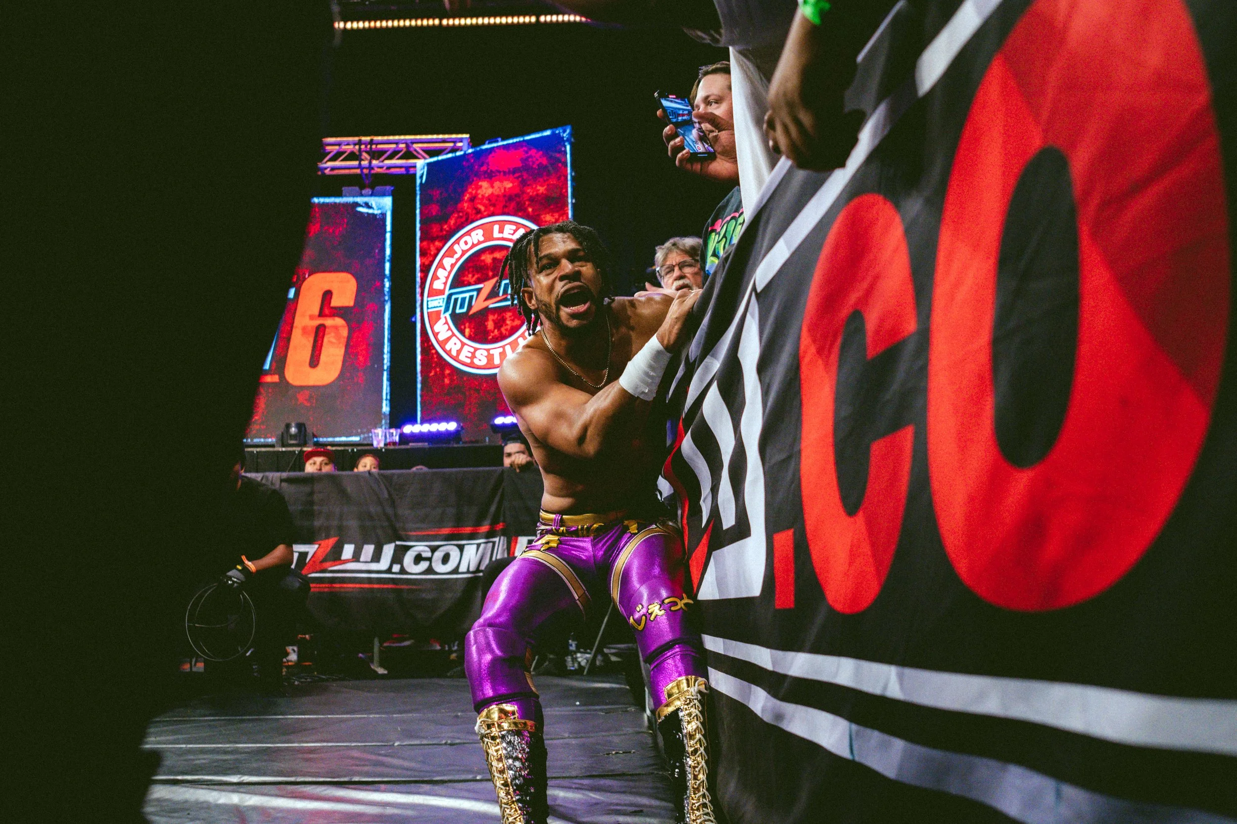 2025.02.08_MLW_SuperFight 6_00234_Kevin V Kenta.jpg