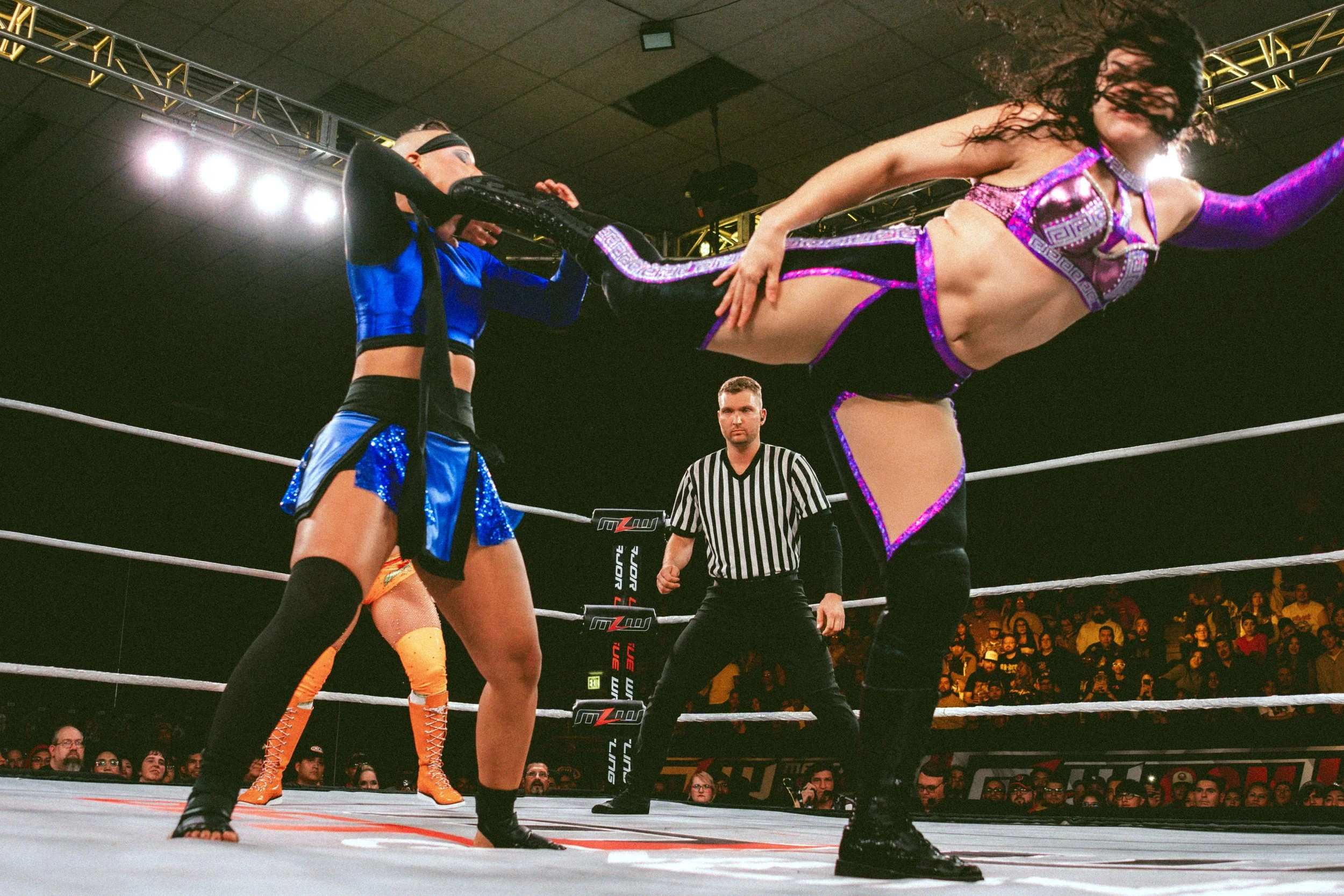 2024.11.09_MLW_Lucha Apocalyptico00200_Featherweight Title Match.JPG