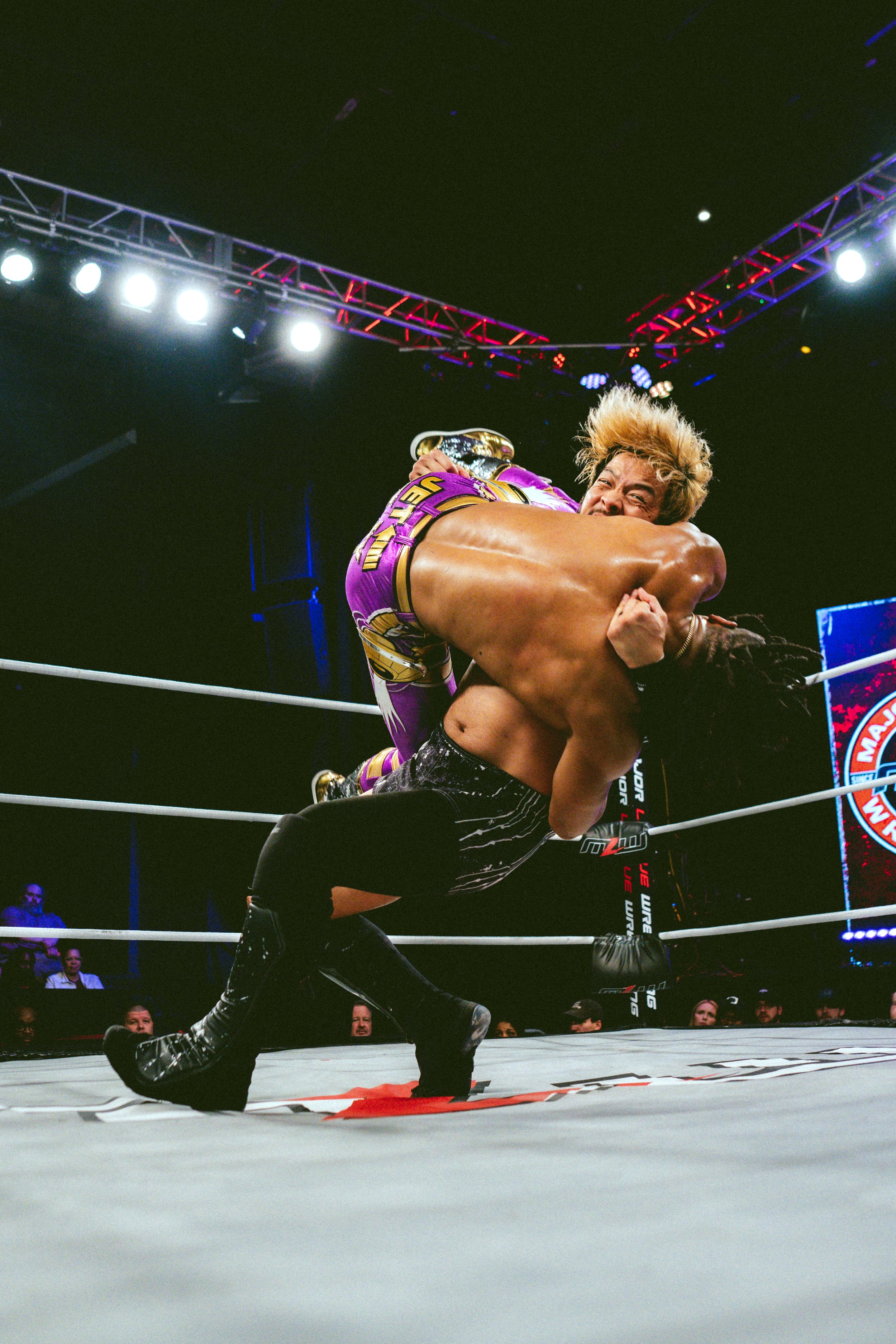 2025.02.08_MLW_SuperFight 6_00290_Kevin V Kenta.jpg