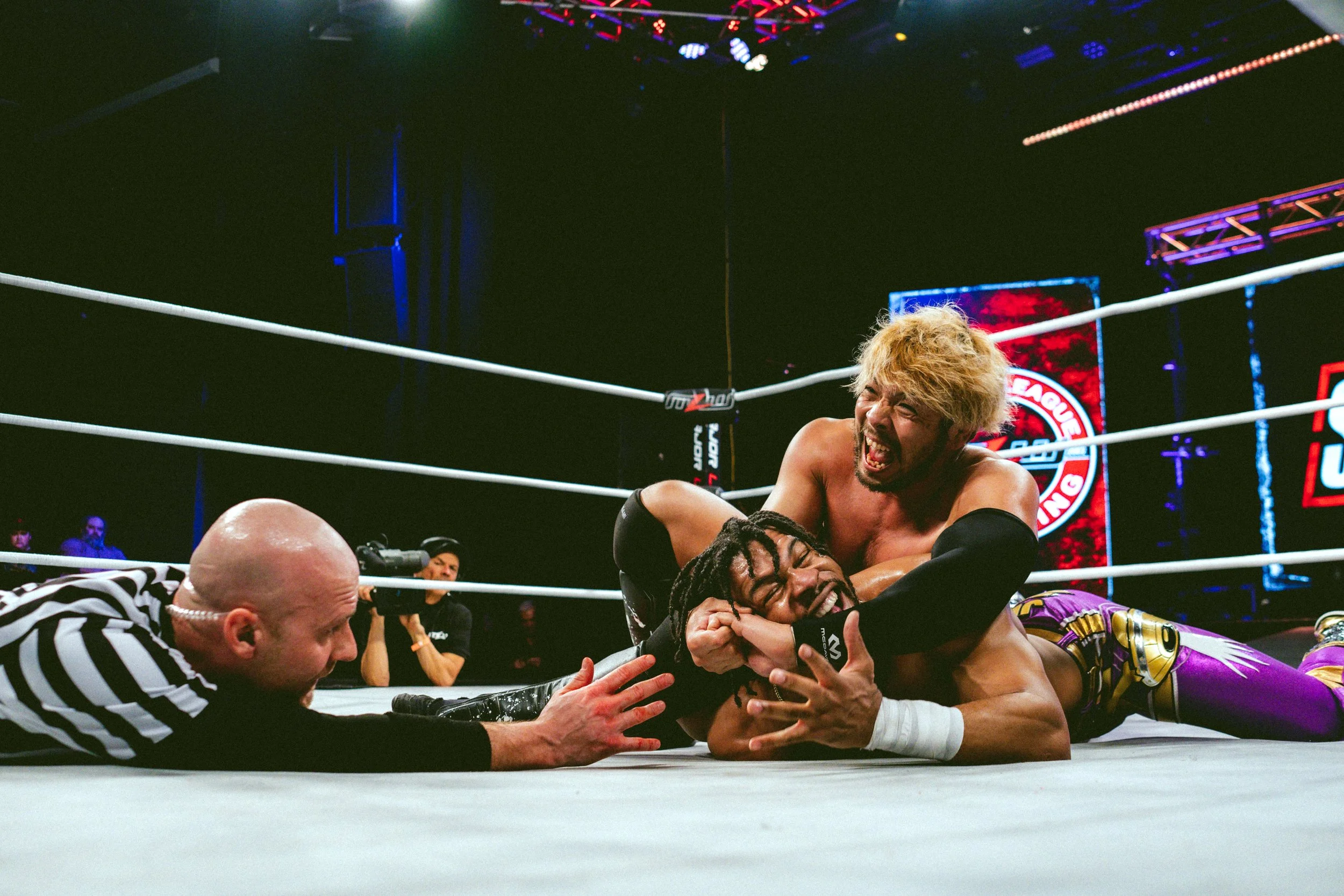 2025.02.08_MLW_SuperFight 6_00319_Kevin V Kenta.jpg