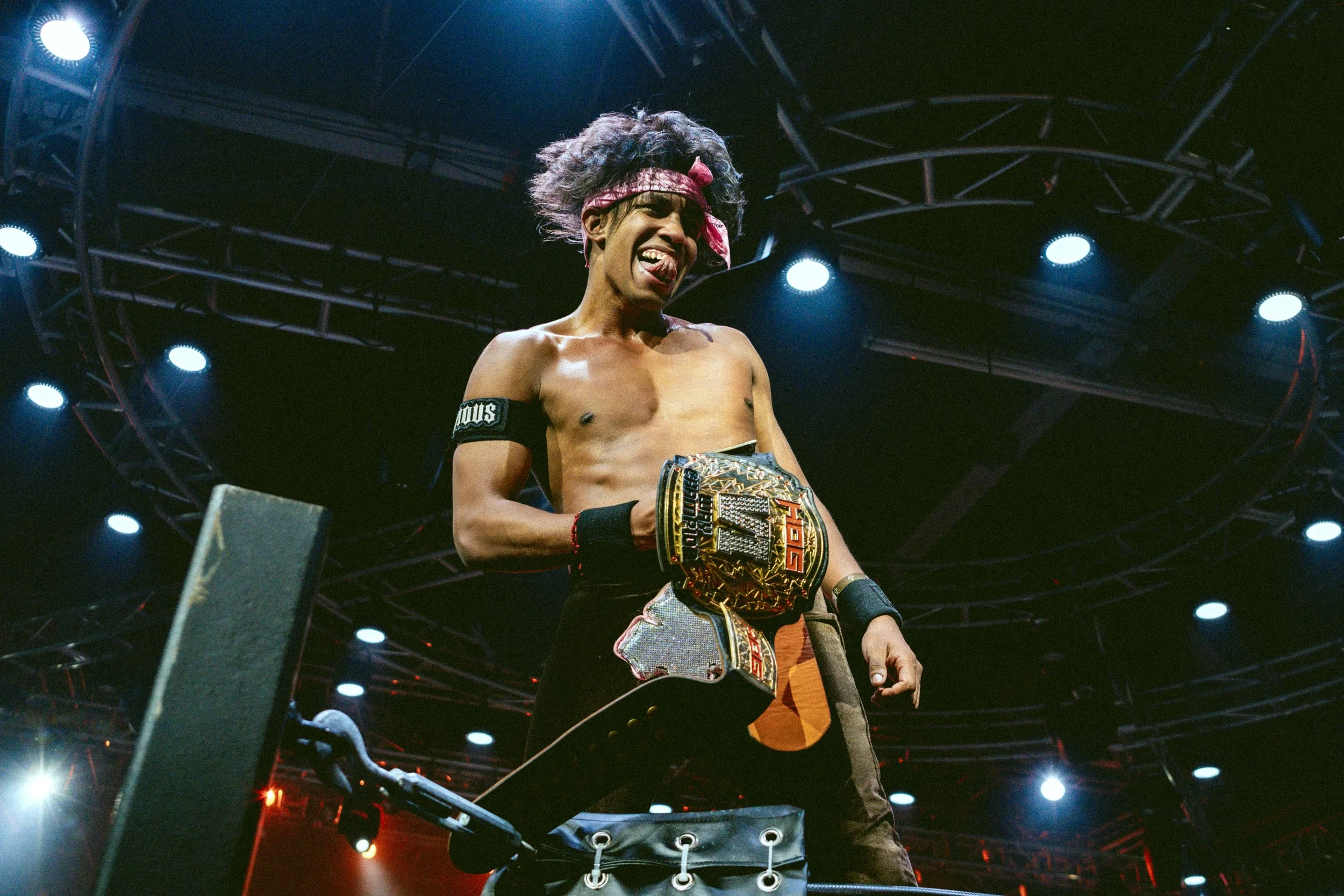 2024.12.20- HOG_Live For the Moment_00477_6-Way.jpg