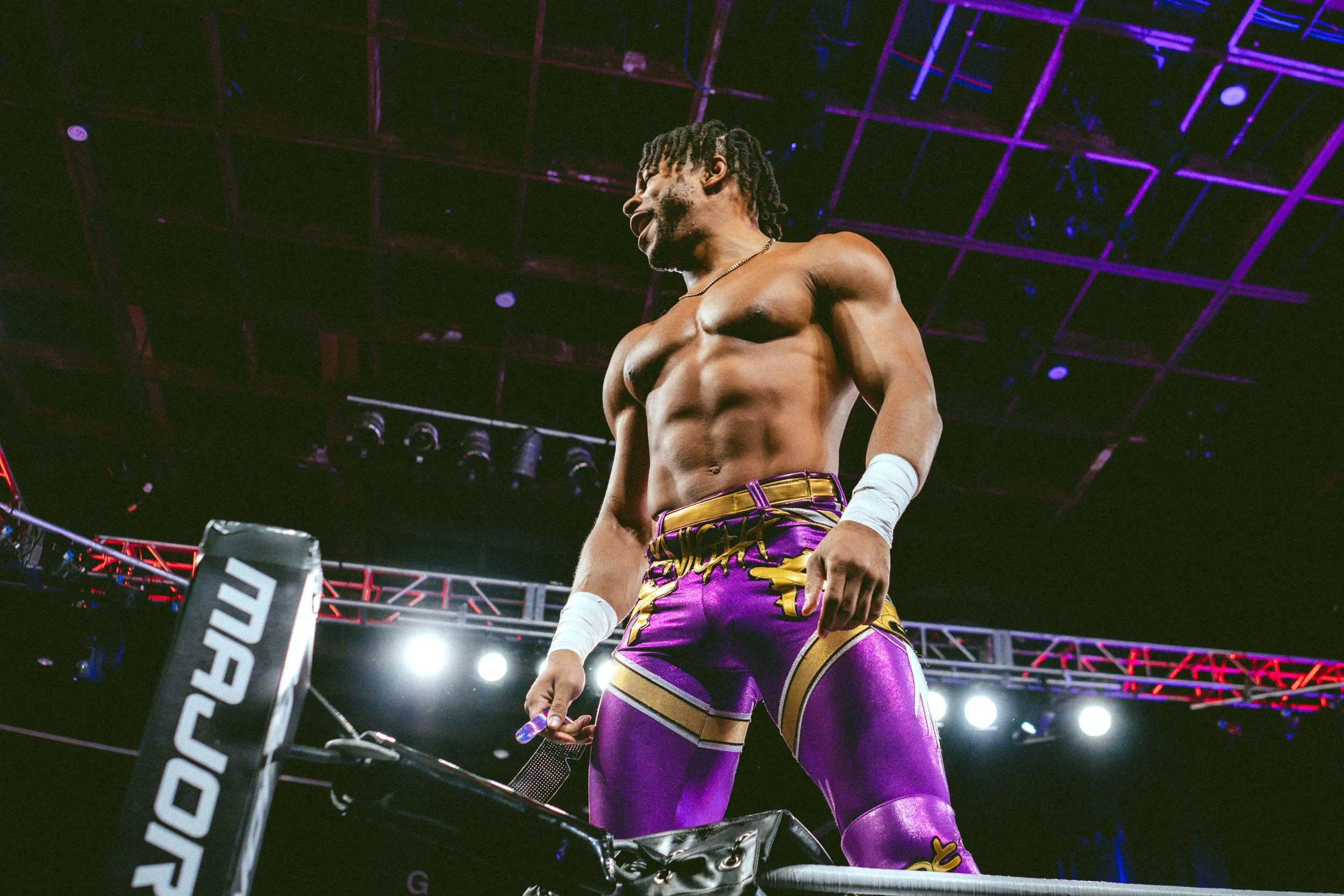 2025.02.08_MLW_SuperFight 6_00202_Kevin V Kenta.jpg