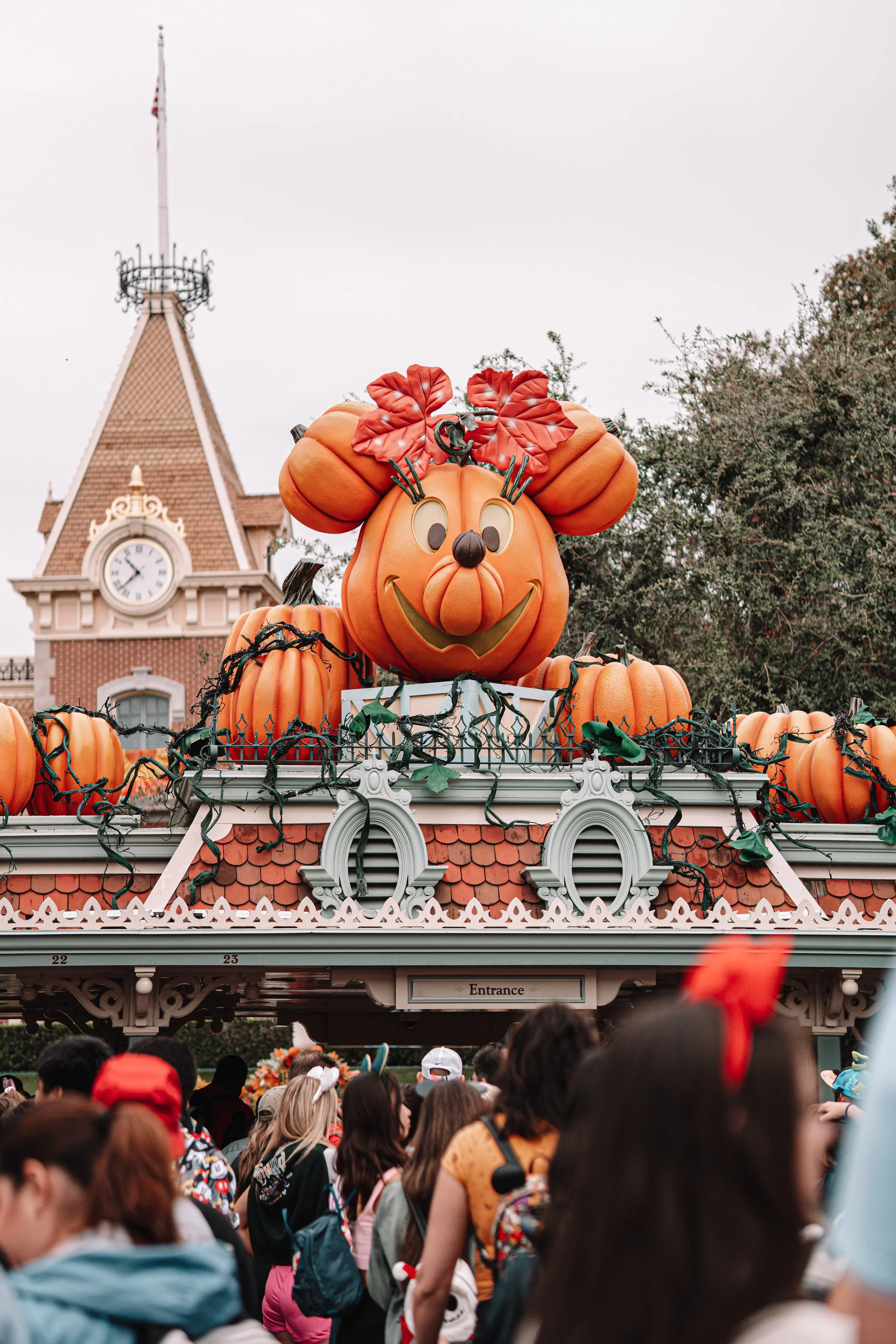 Disneyland 10:15_04748.JPG