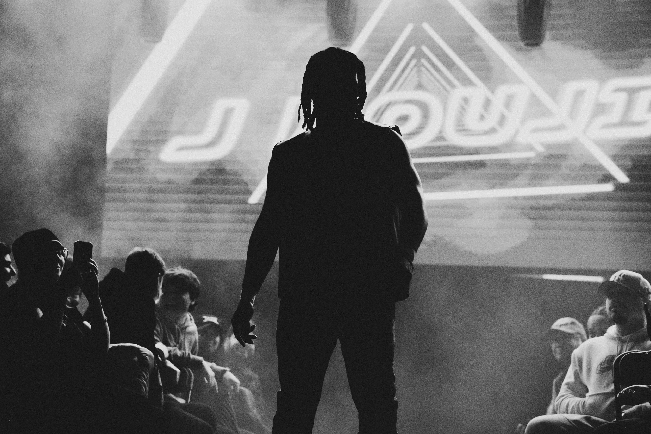 2024.12.20- HOG_Live For the Moment_00357_6-Way.jpg