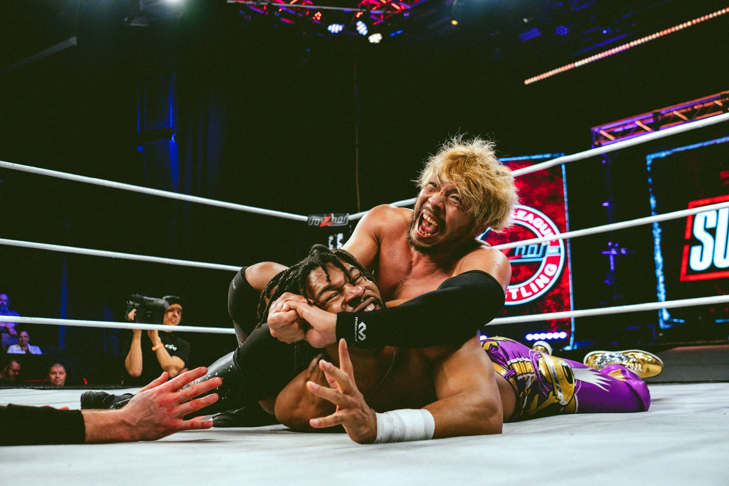 2025.02.08_MLW_SuperFight 6_00311_Kevin V Kenta.jpg