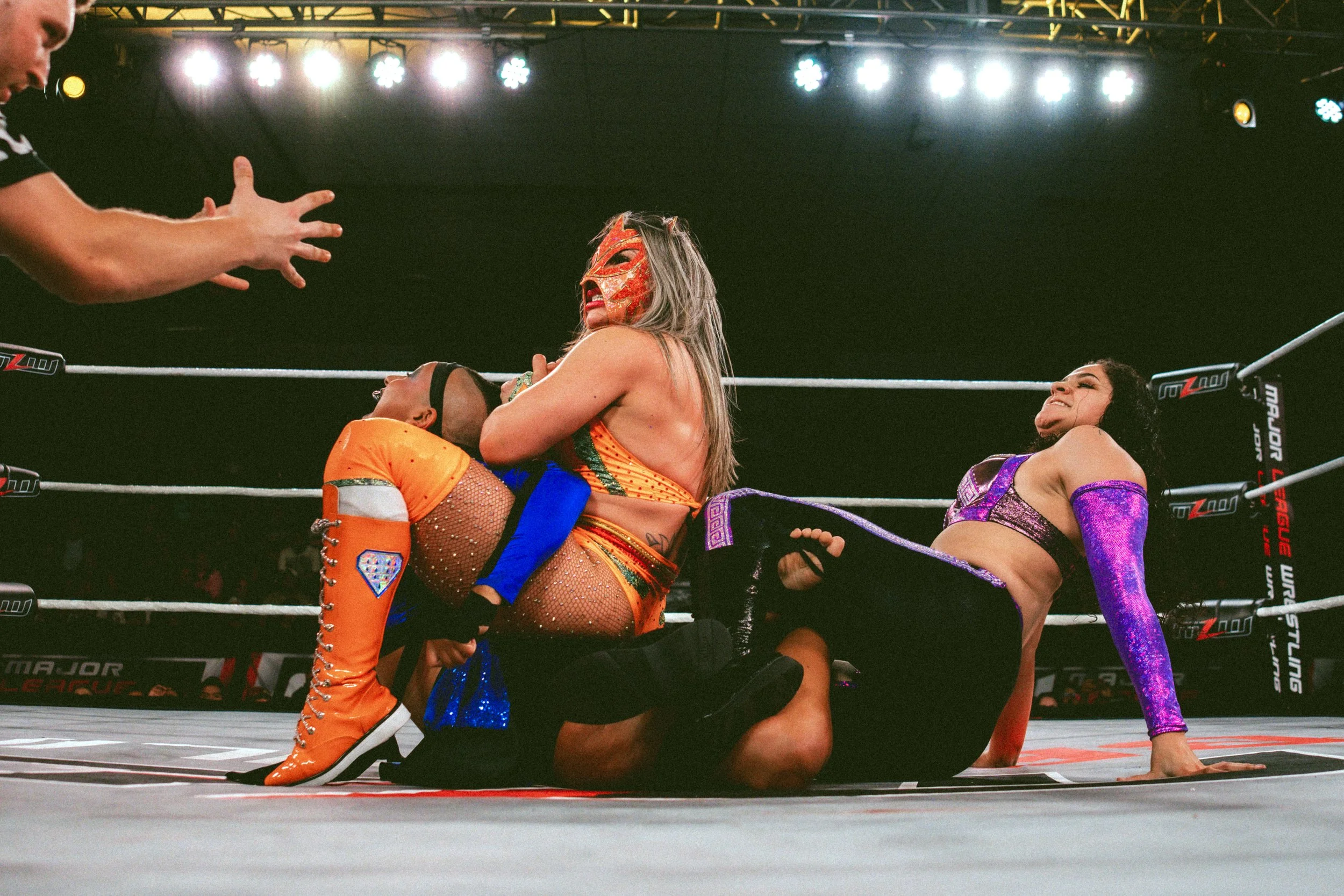 2024.11.09_MLW_Lucha Apocalyptico00229_Featherweight Title Match.JPG