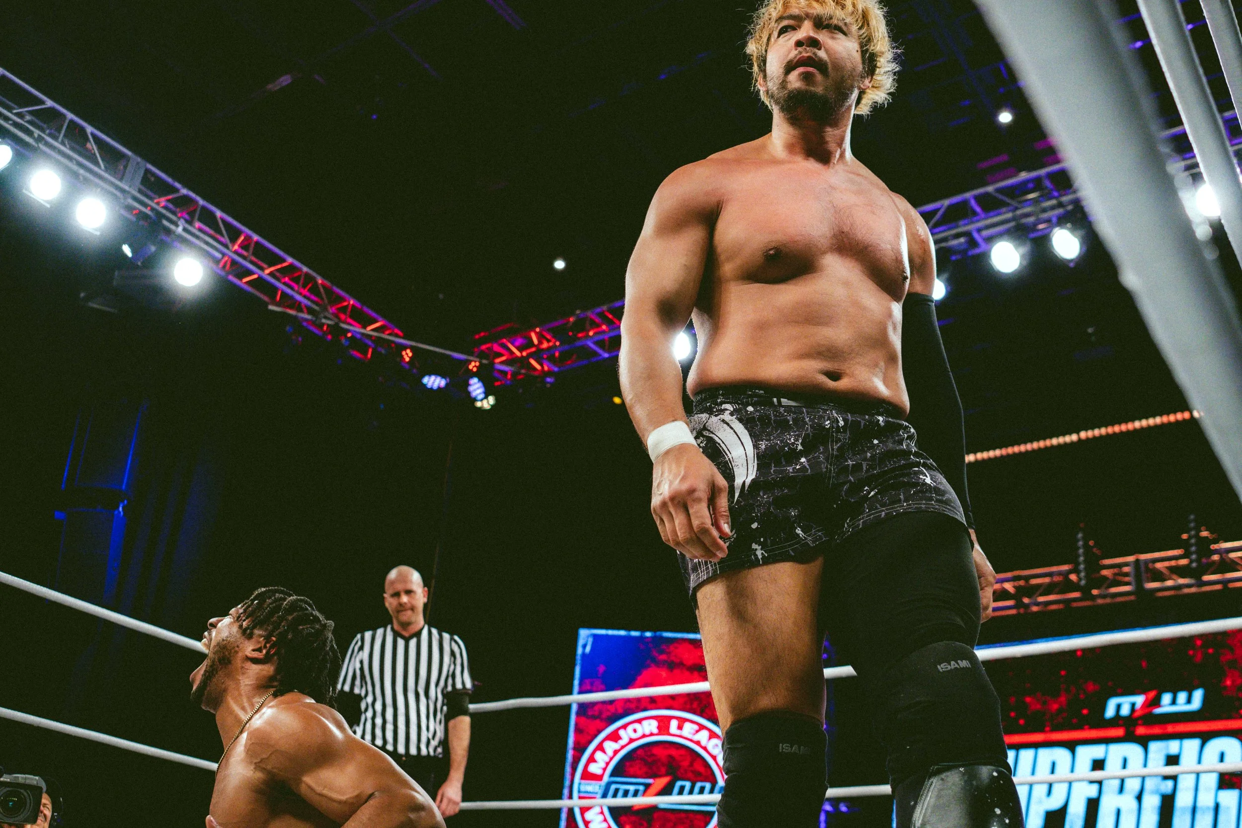 2025.02.08_MLW_SuperFight 6_00259_Kevin V Kenta.jpg