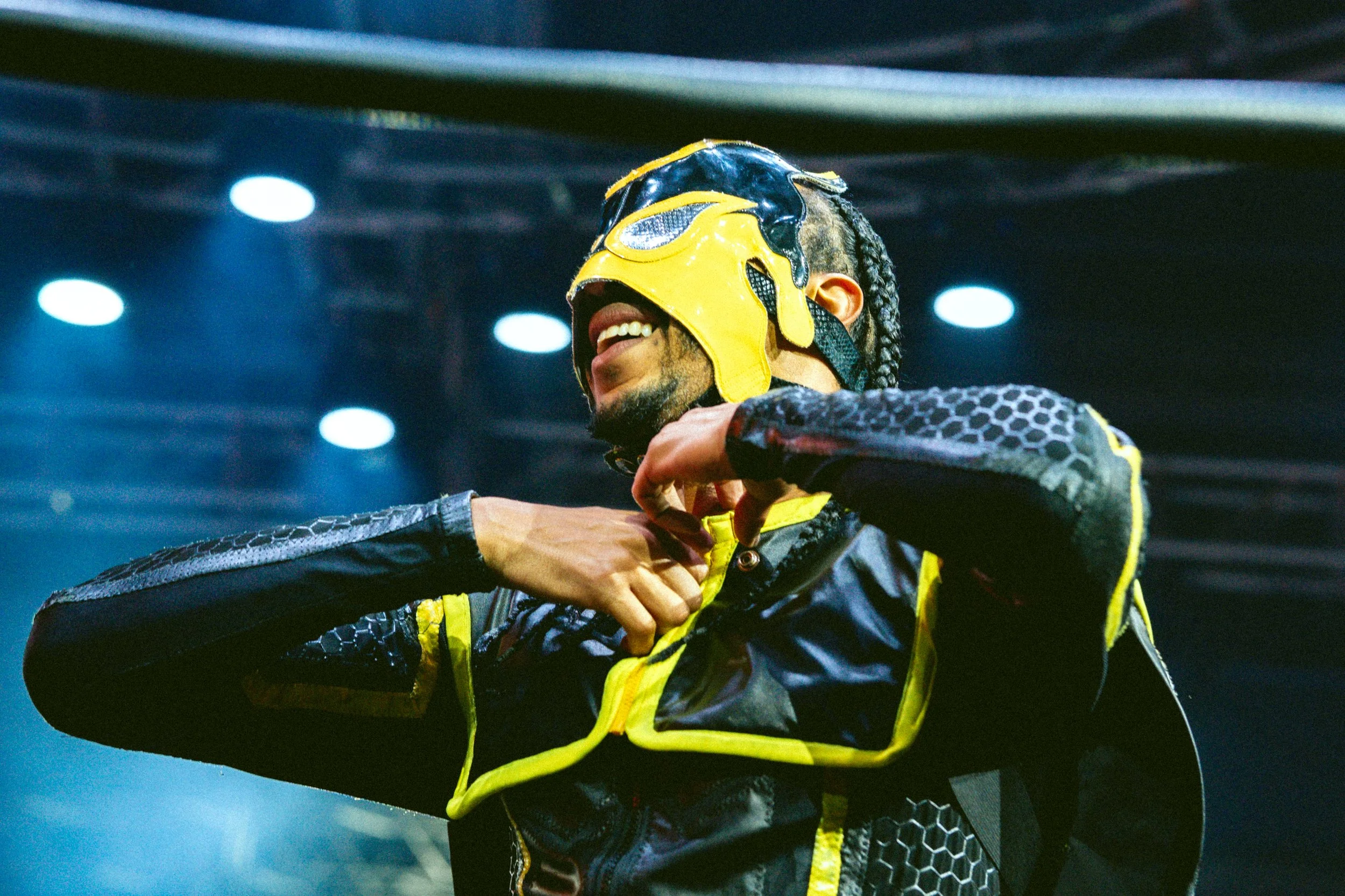 2024.12.20- HOG_Live For the Moment_00389_6-Way.jpg