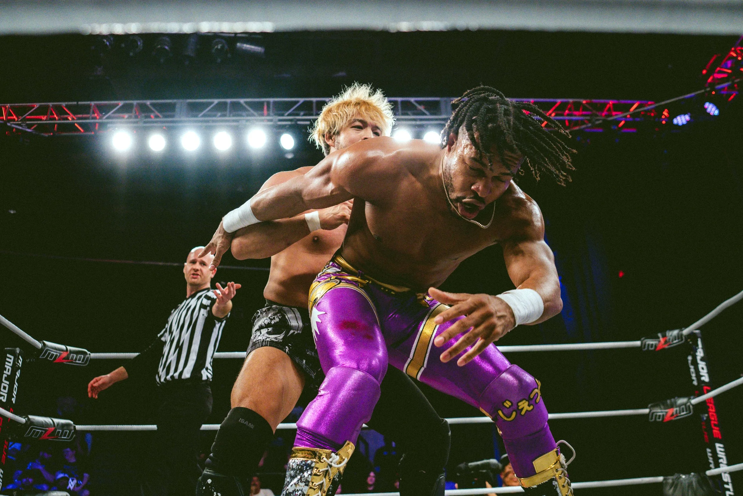 2025.02.08_MLW_SuperFight 6_00296_Kevin V Kenta.jpg