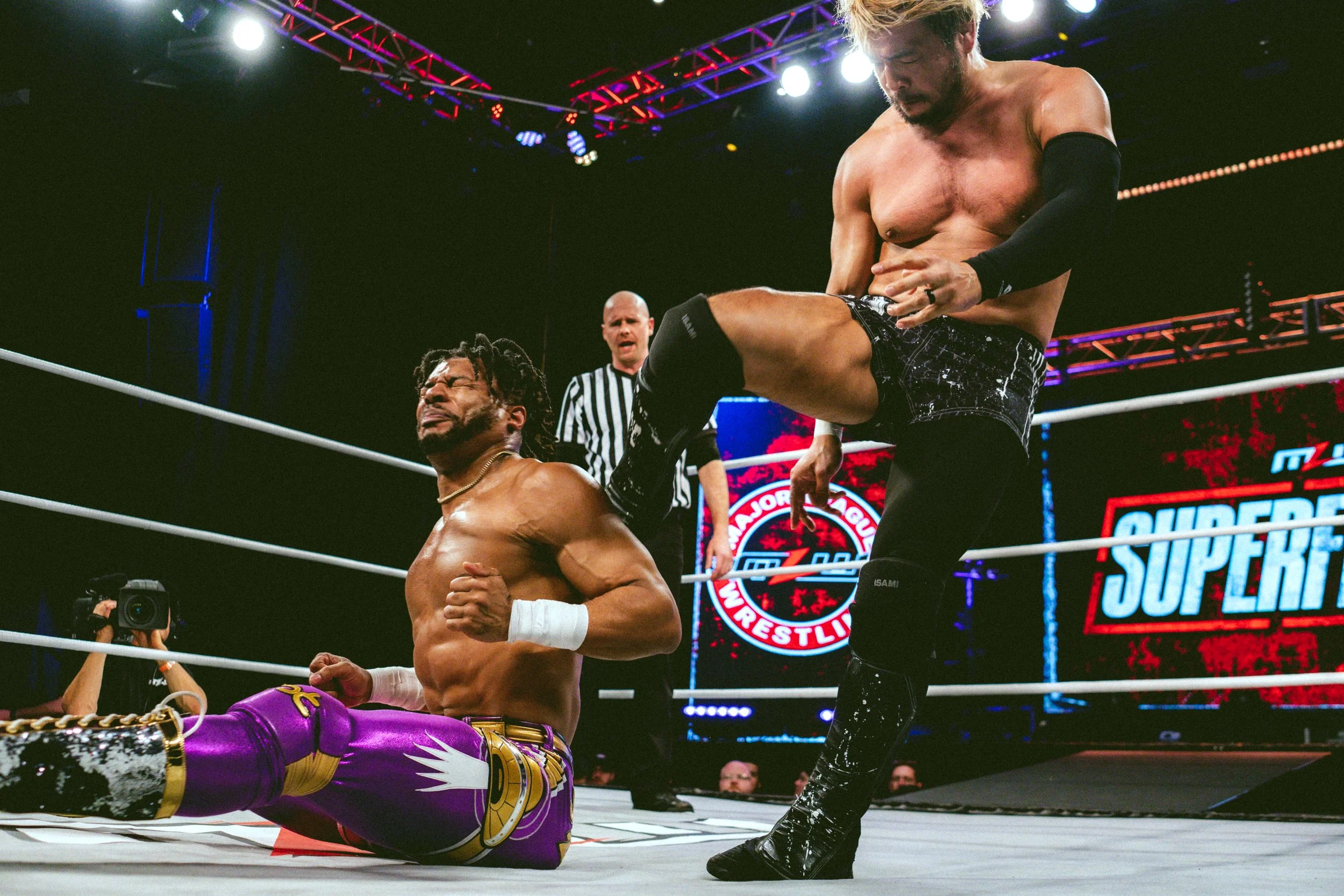2025.02.08_MLW_SuperFight 6_00254_Kevin V Kenta.jpg