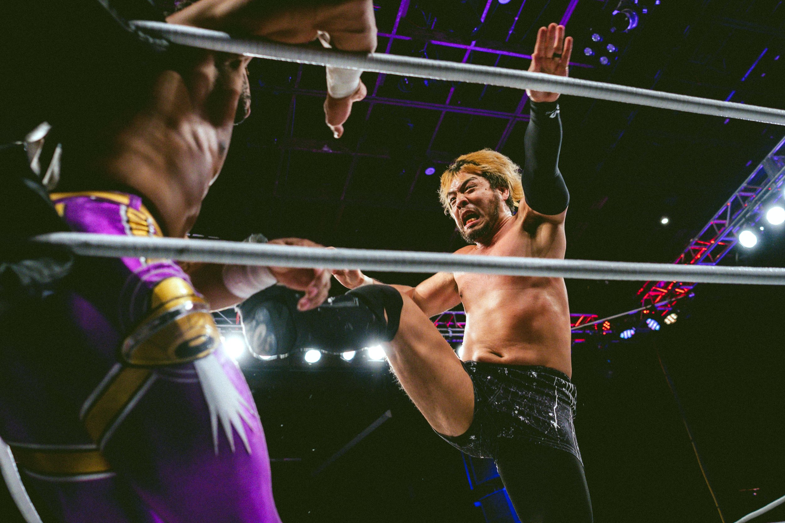 2025.02.08_MLW_SuperFight 6_00322_Kevin V Kenta.jpg