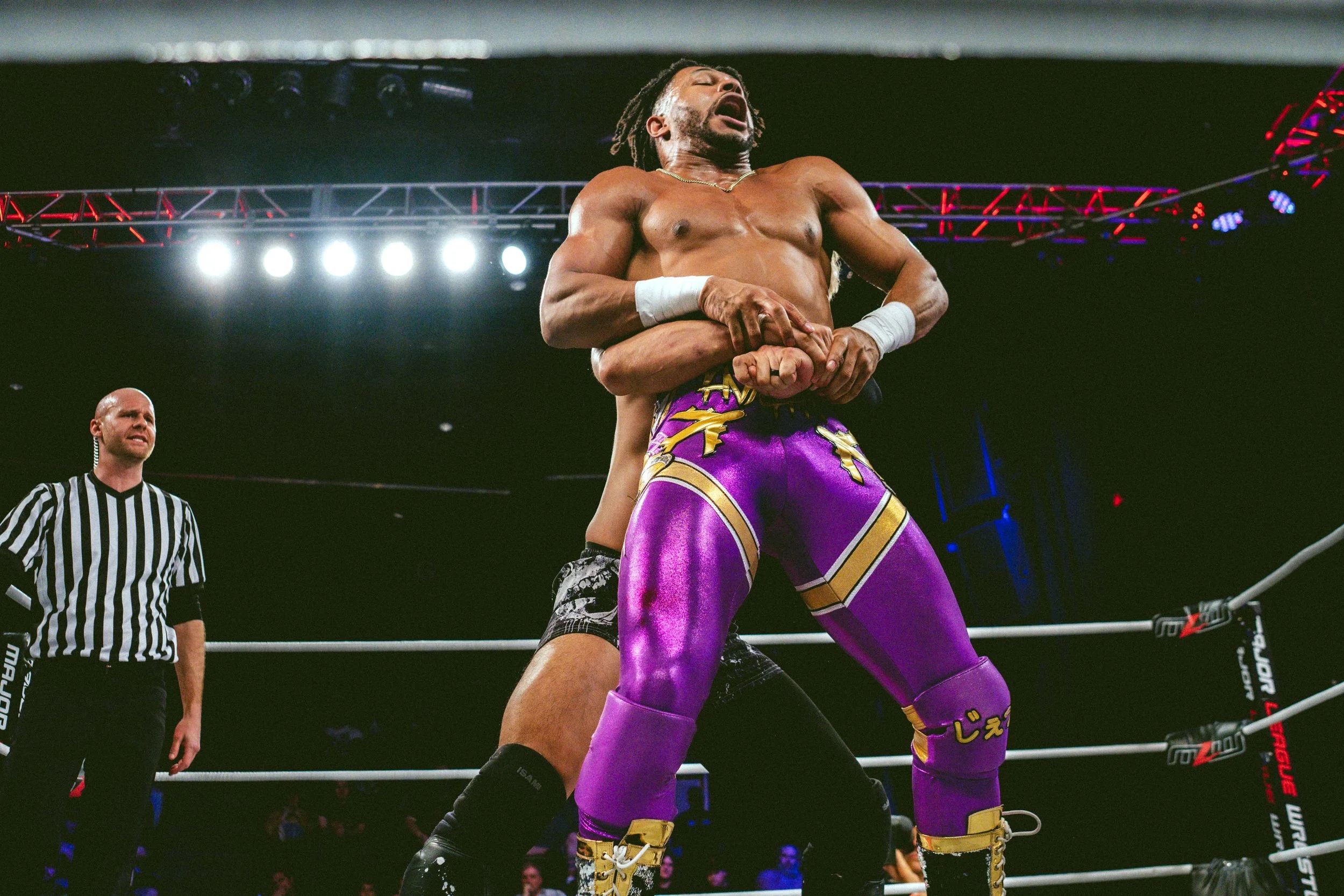 2025.02.08_MLW_SuperFight 6_00297_Kevin V Kenta.jpg