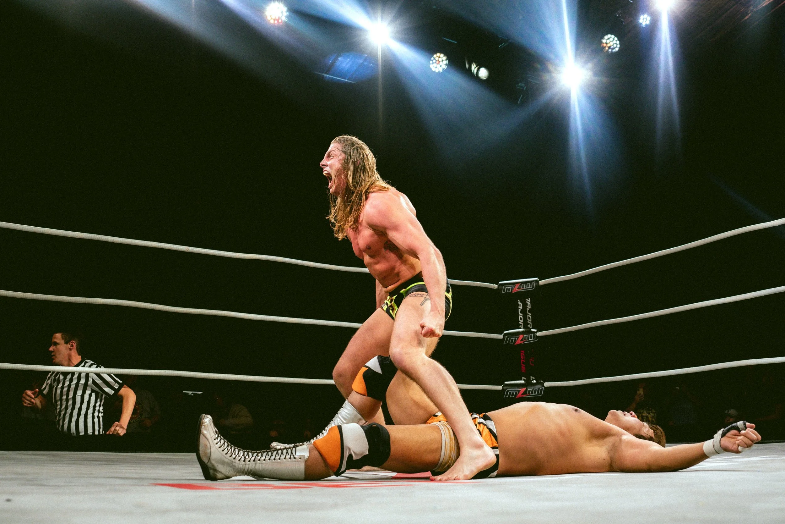 2025.01.11_MLW_KINGS_00614_Kojima V Riddle.jpeg