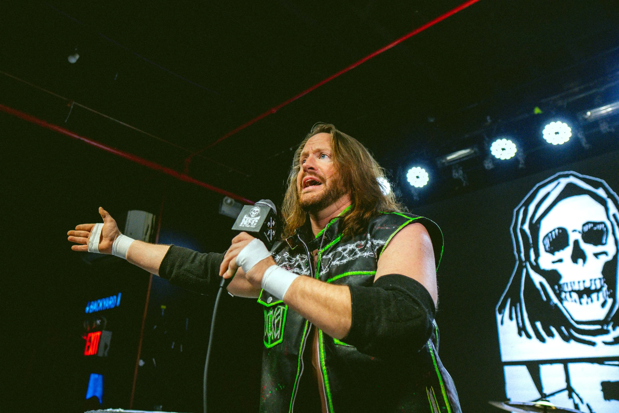 2025.03.23- NFC_Crack the Bone_00161_Kit V Ron.jpg