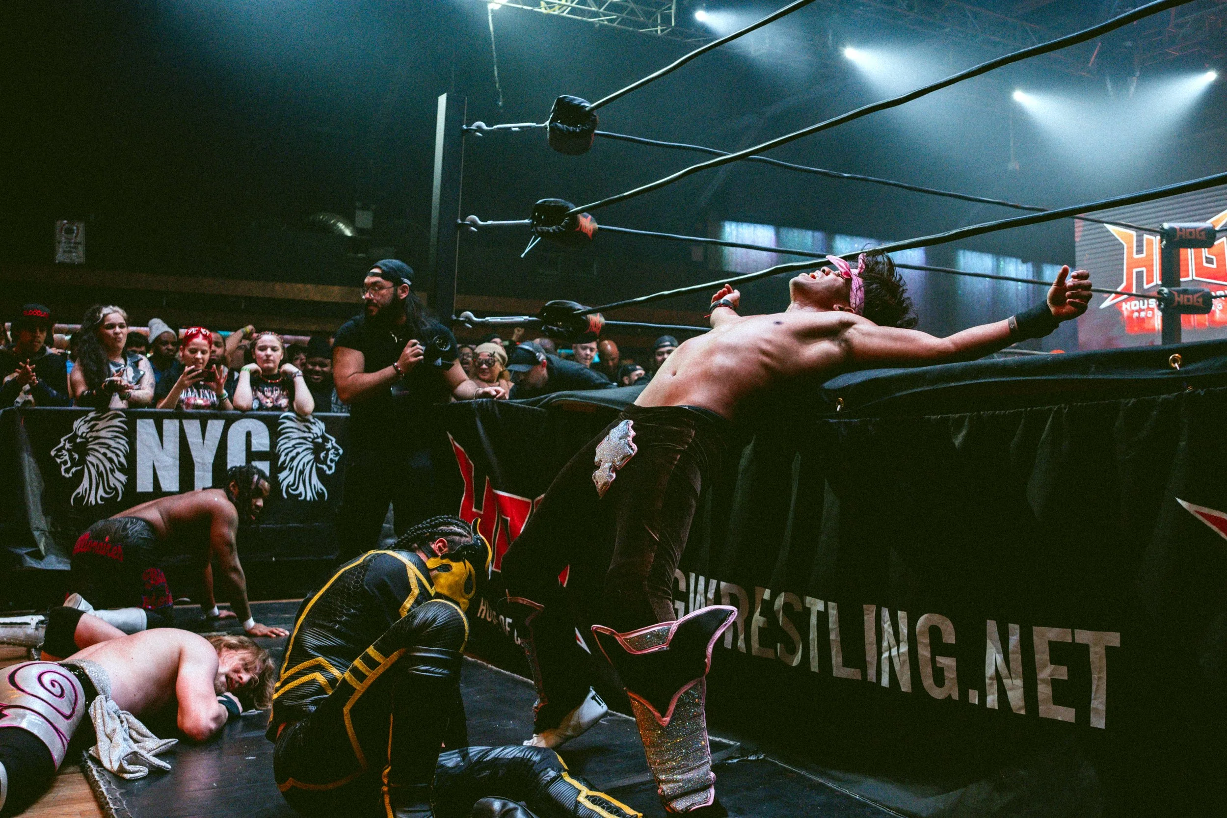 2024.12.20- HOG_Live For the Moment_00436_6-Way.jpg