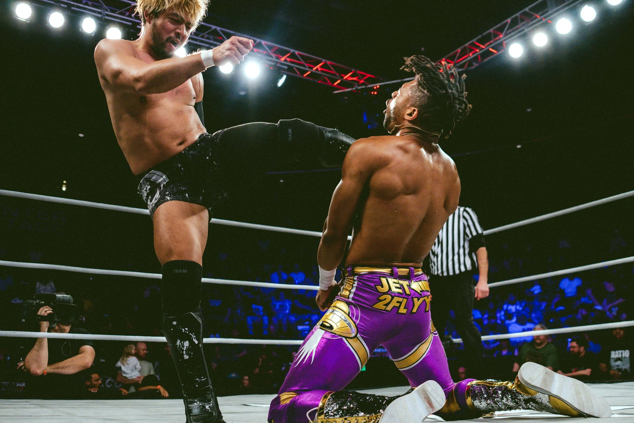 2025.02.08_MLW_SuperFight 6_00244_Kevin V Kenta.jpg