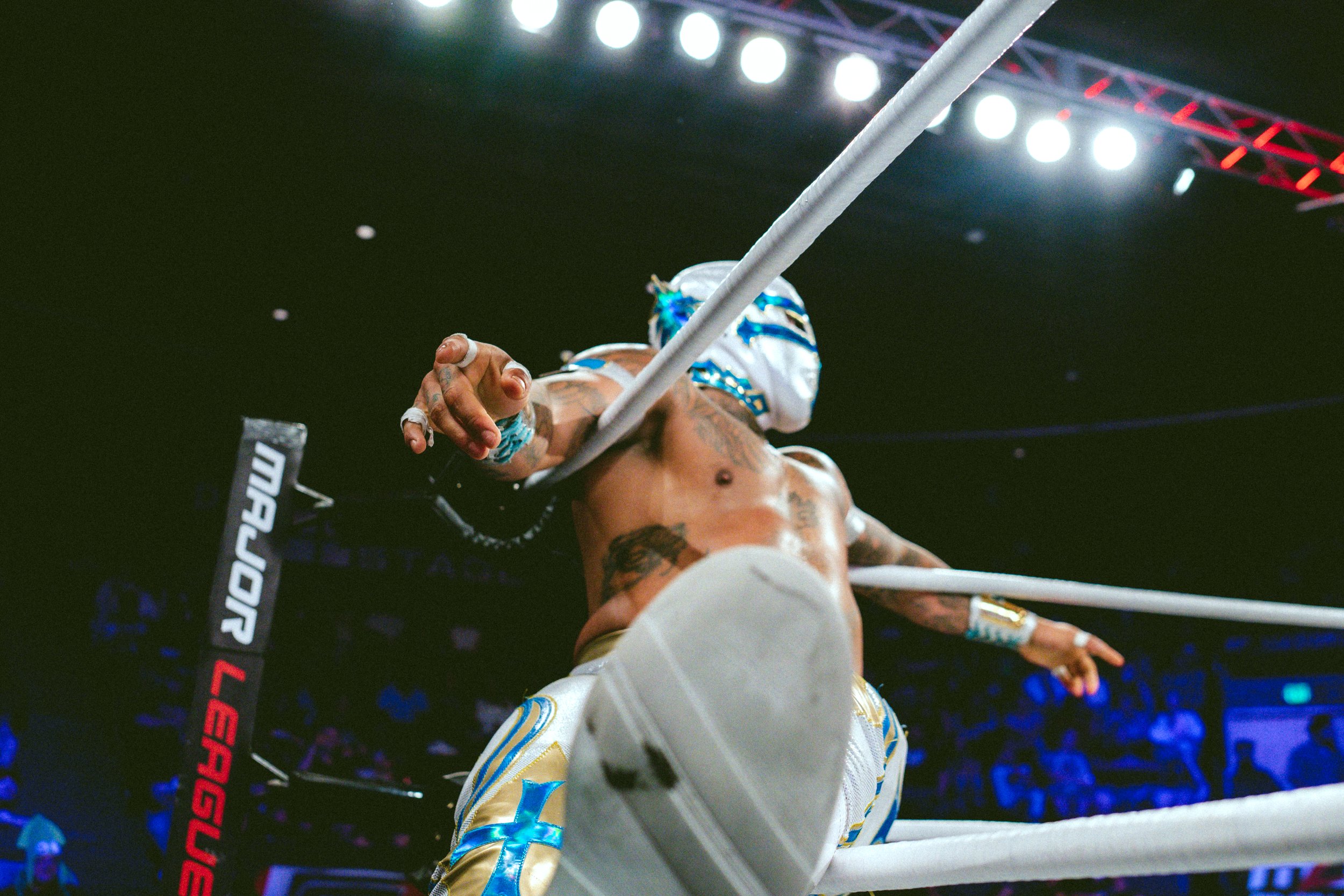 2025.02.08_MLW_SuperFight 6_00121_Mistico y Mascara V Templario y Esfinge.jpg