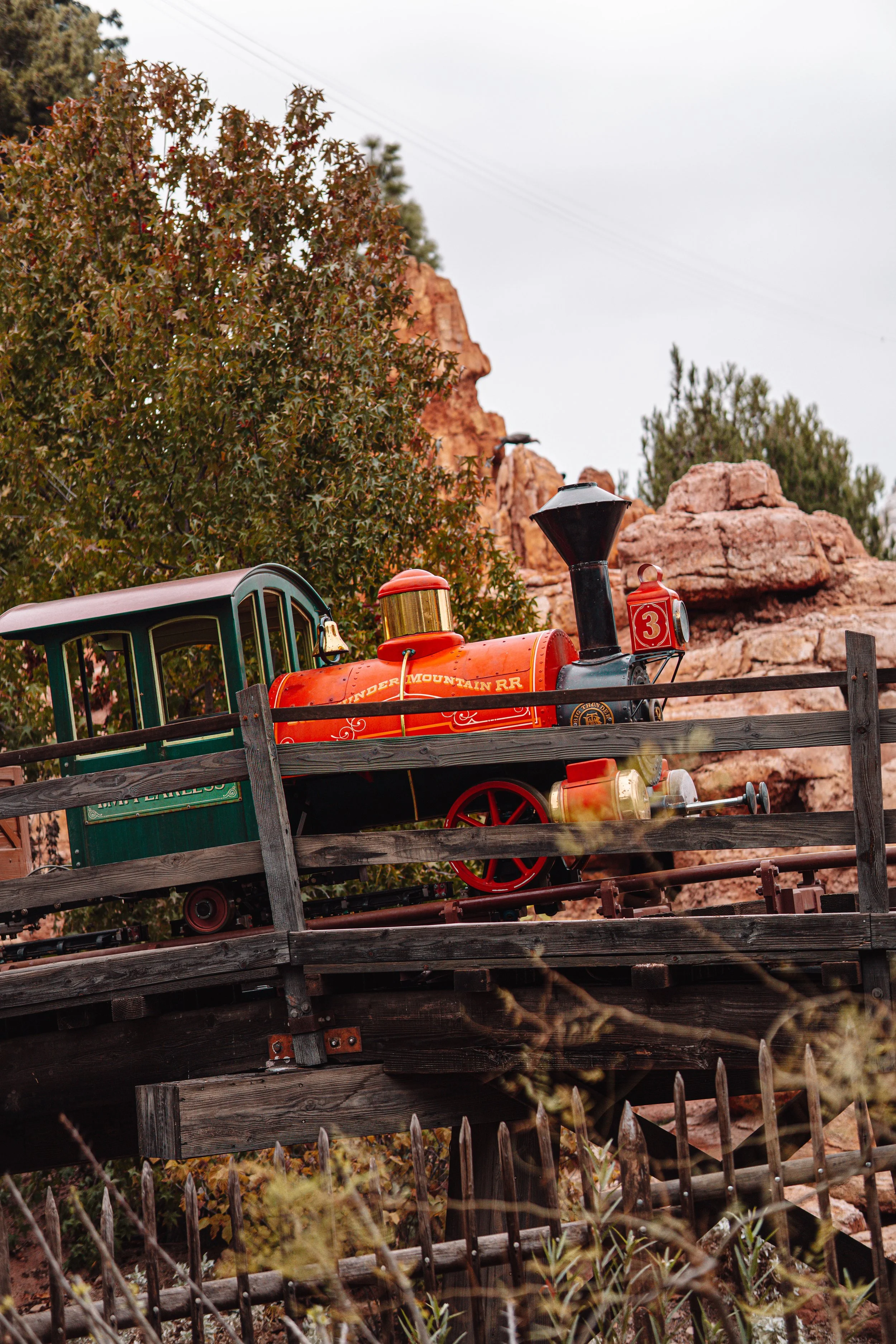 Disneyland 10:15_05102.JPG