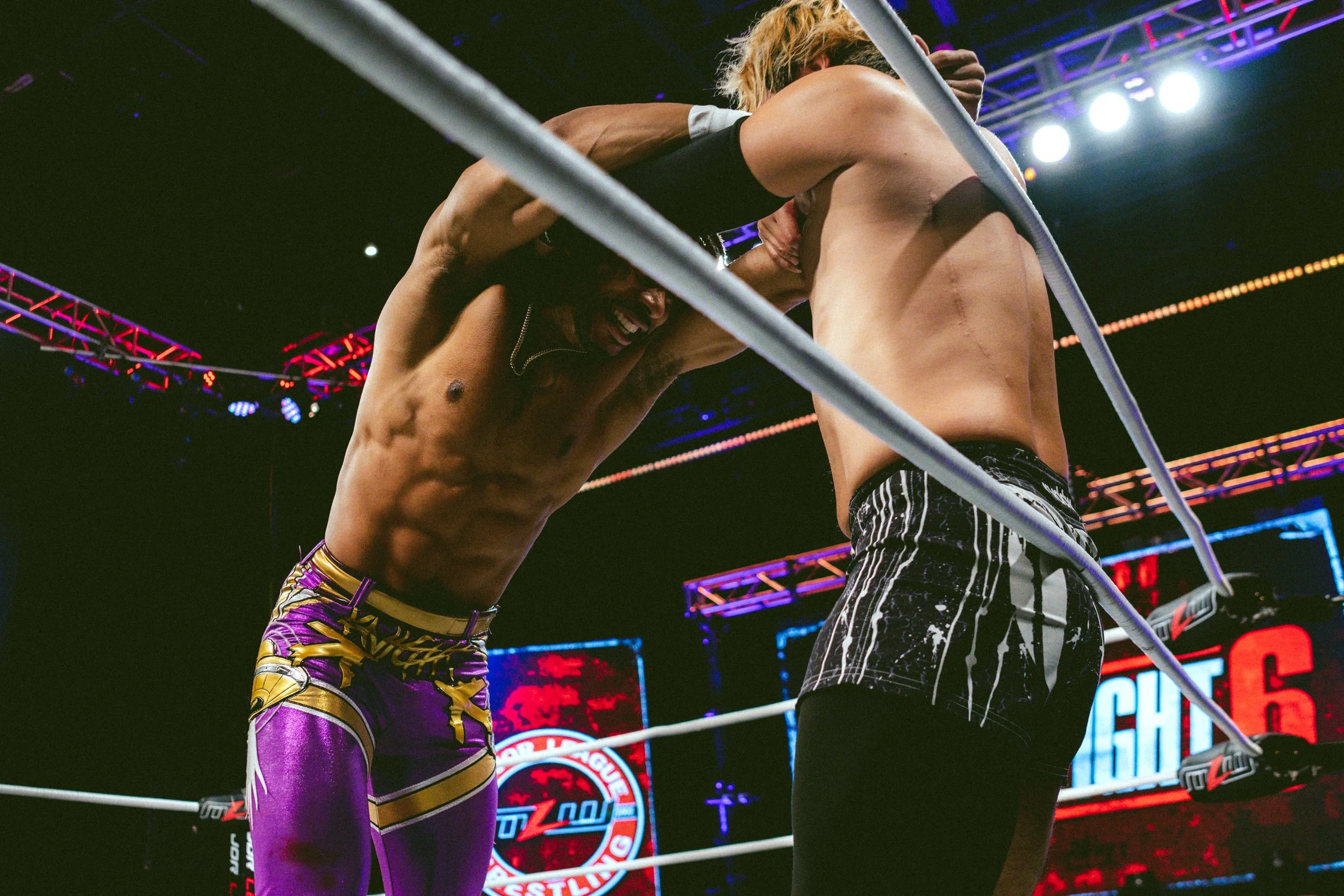 2025.02.08_MLW_SuperFight 6_00217_Kevin V Kenta.jpg