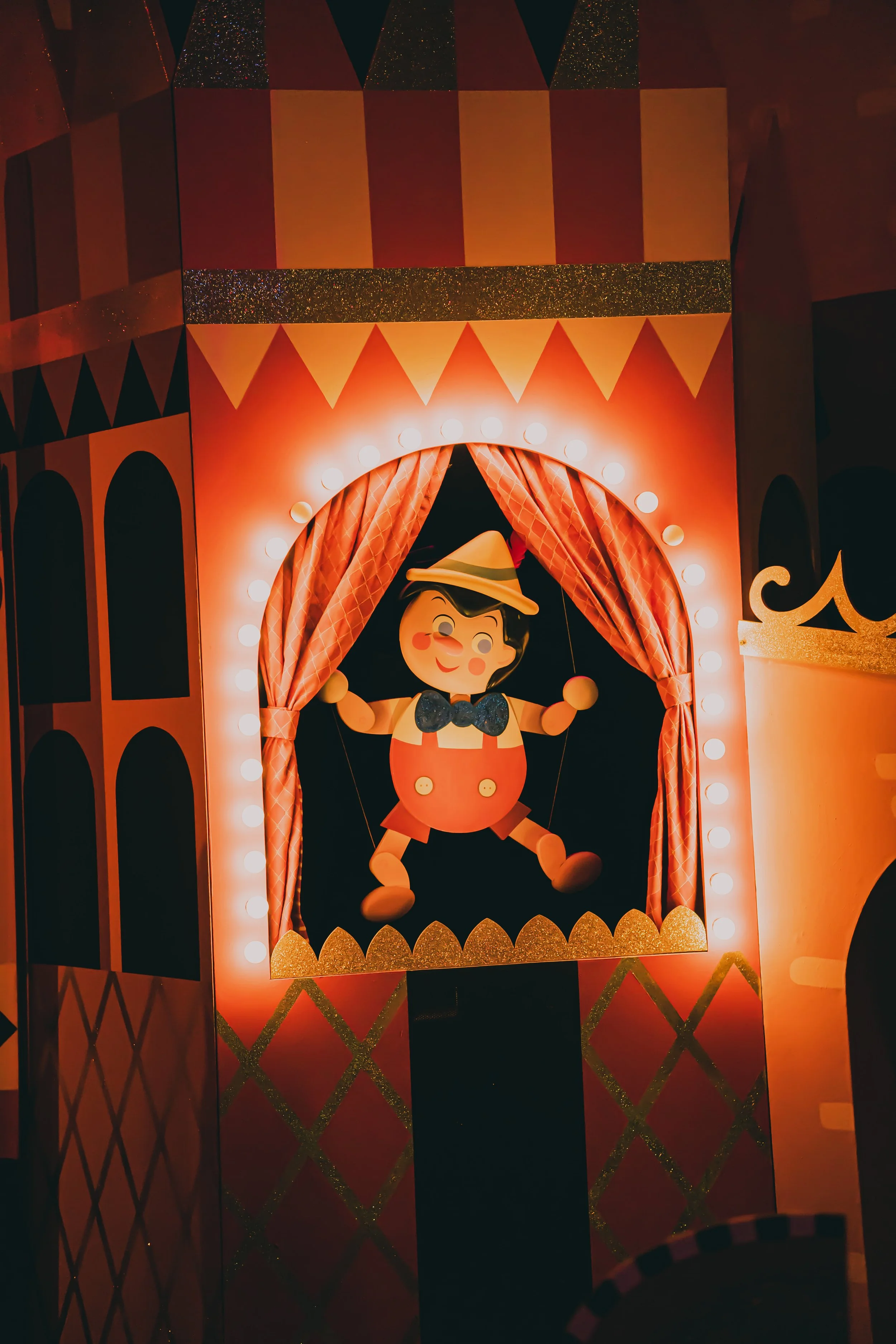 Disneyland 10:15_05239.JPG