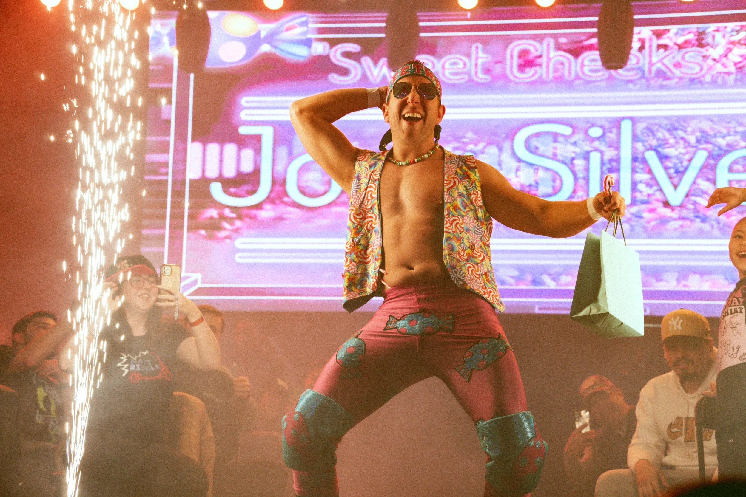 2024.12.20- HOG_Live For the Moment_00366_6-Way.jpg