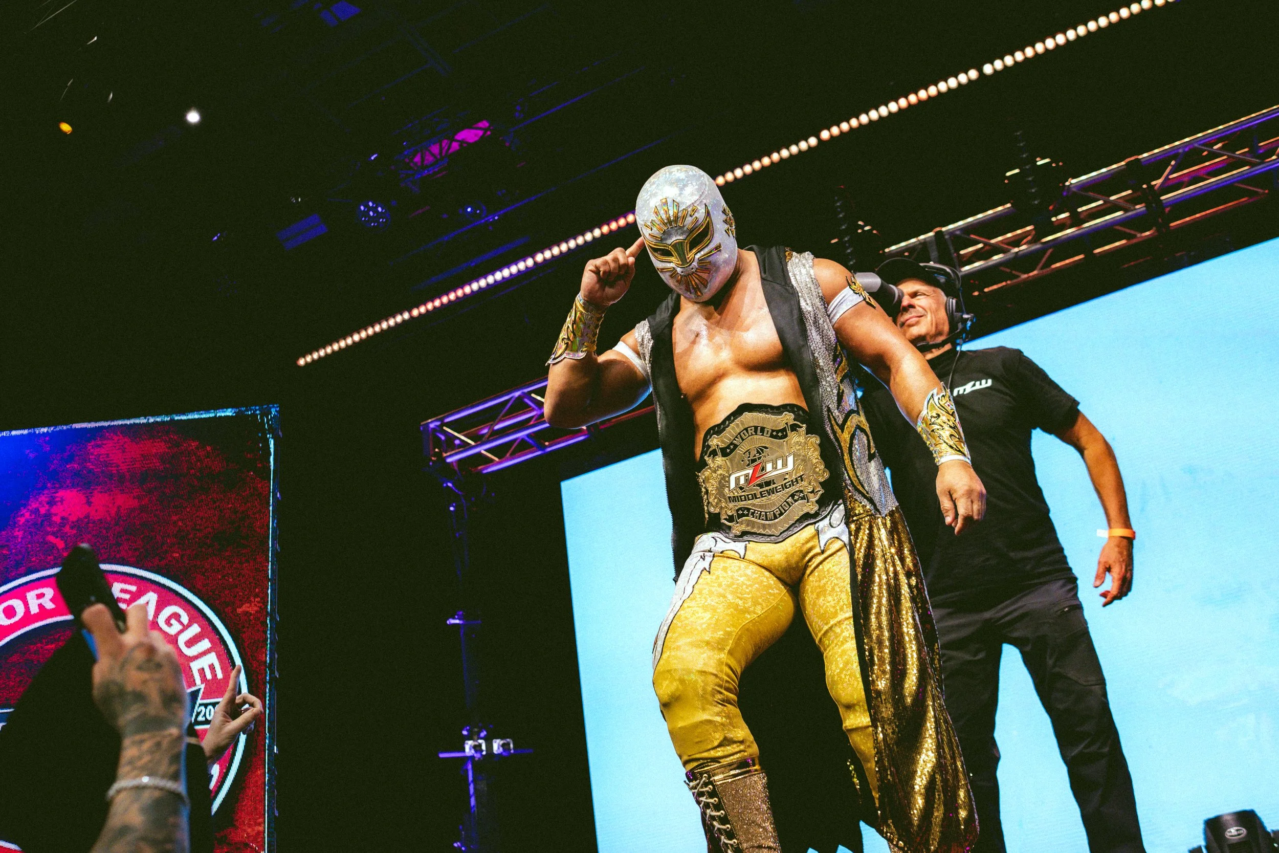 2025.02.08_MLW_SuperFight 6_00101_Mistico y Mascara V Templario y Esfinge.jpg