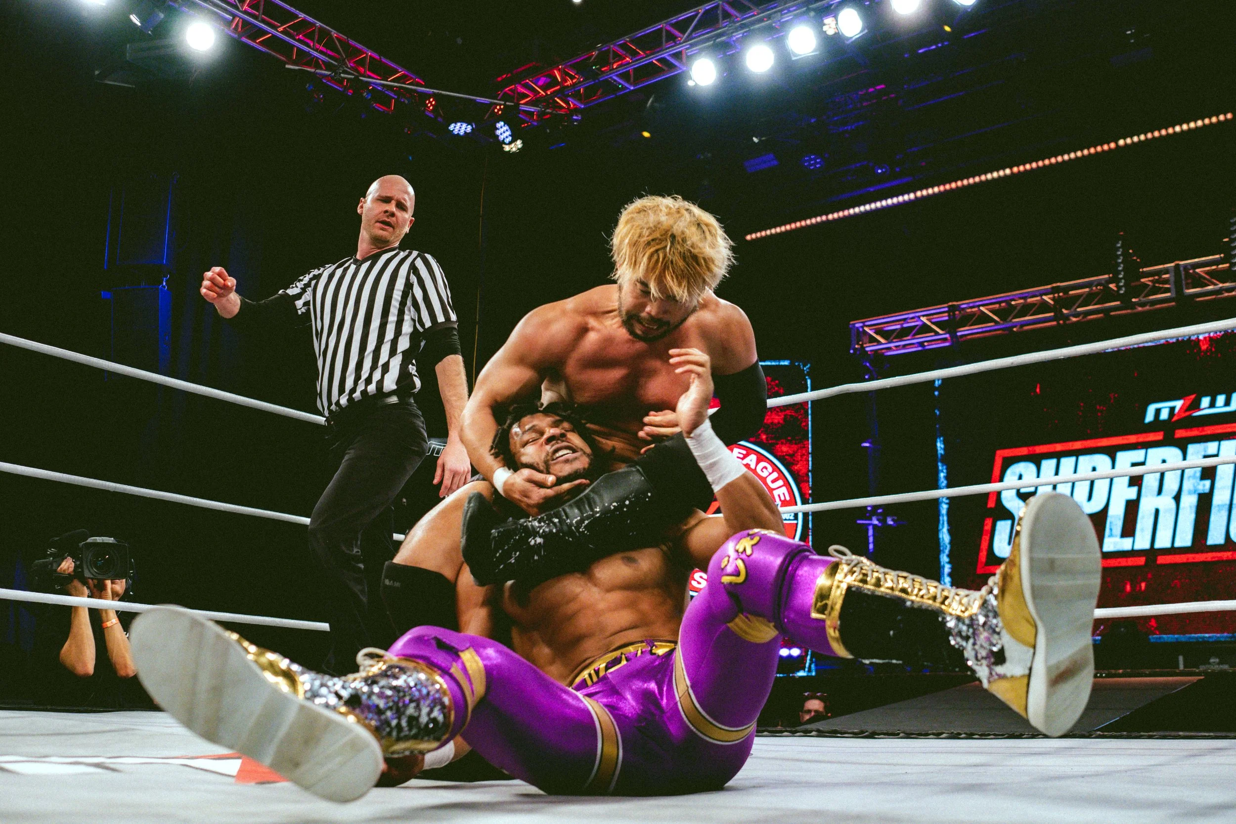 2025.02.08_MLW_SuperFight 6_00261_Kevin V Kenta.jpg