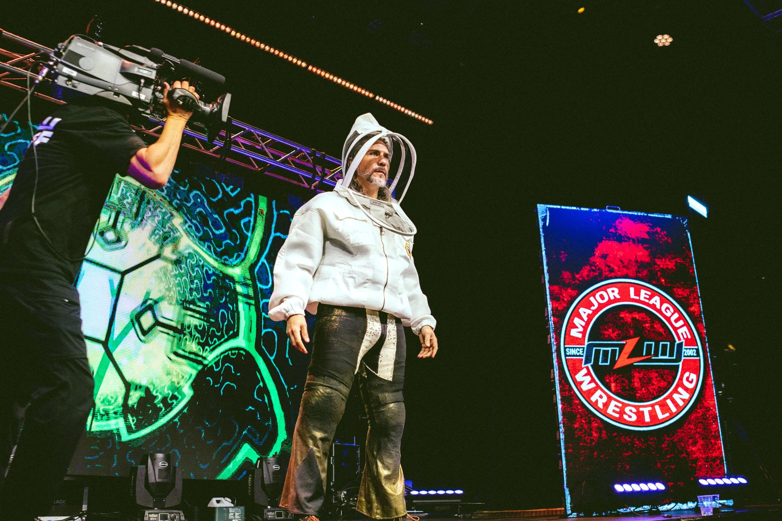 2025.02.08_MLW_SuperFight 6_00427_Honey Trap Match.jpg