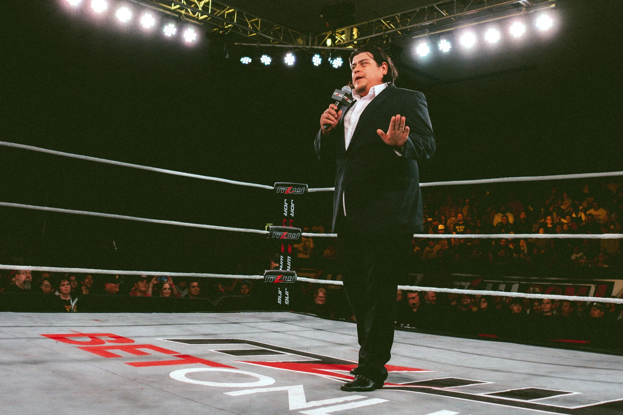 2024.11.09_MLW_Lucha Apocalyptico00276_Justice V Tito.JPG