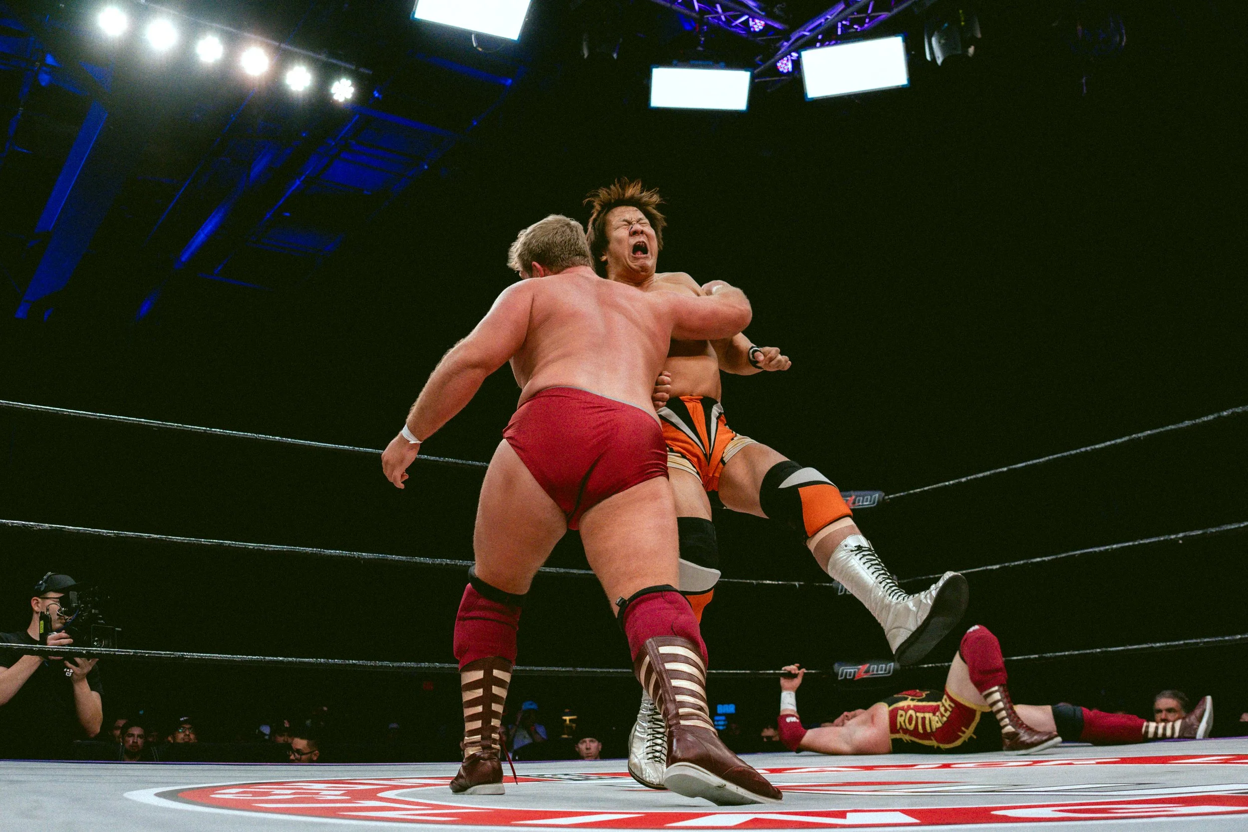 2025.04.05_MLW_Battle Riot VII_00080_CozyMax V The Andersons.jpg