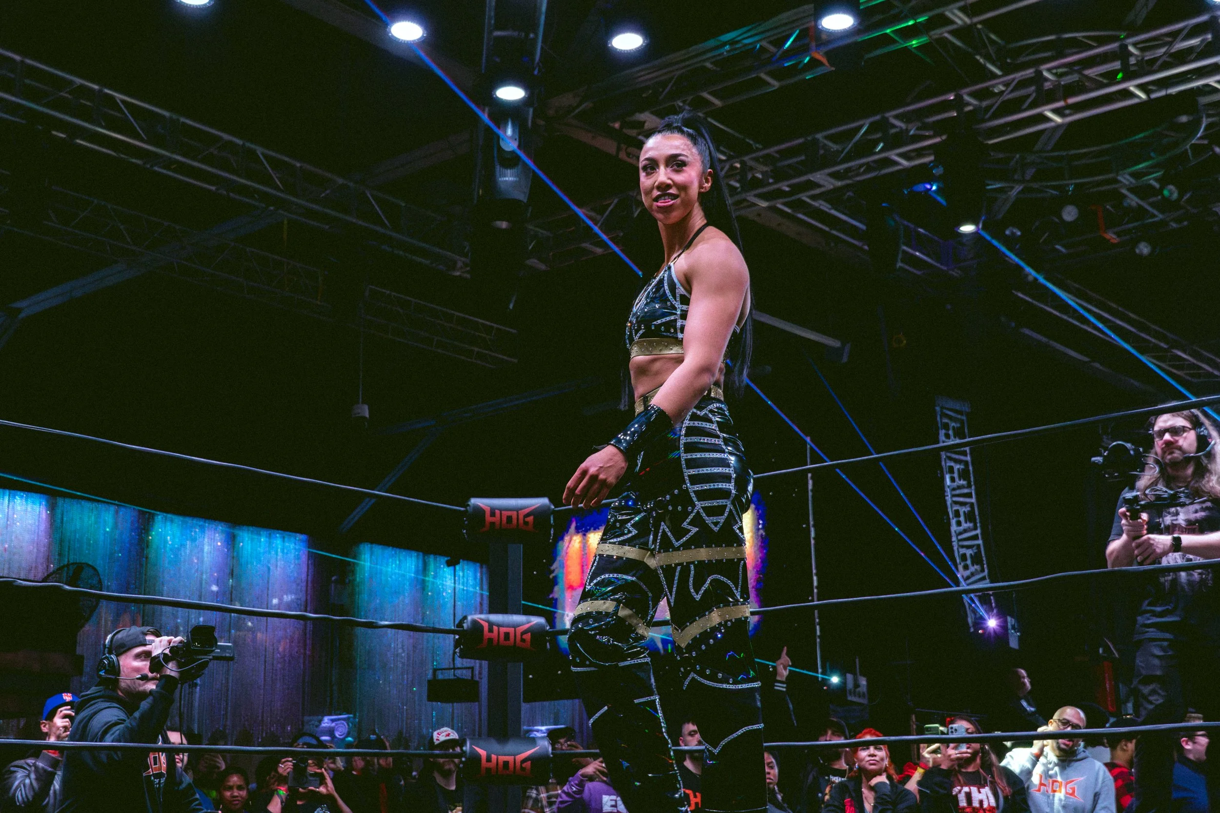 2025.03.15- HOG_City of Dreamz_00569_Mercedes V Indi.jpg