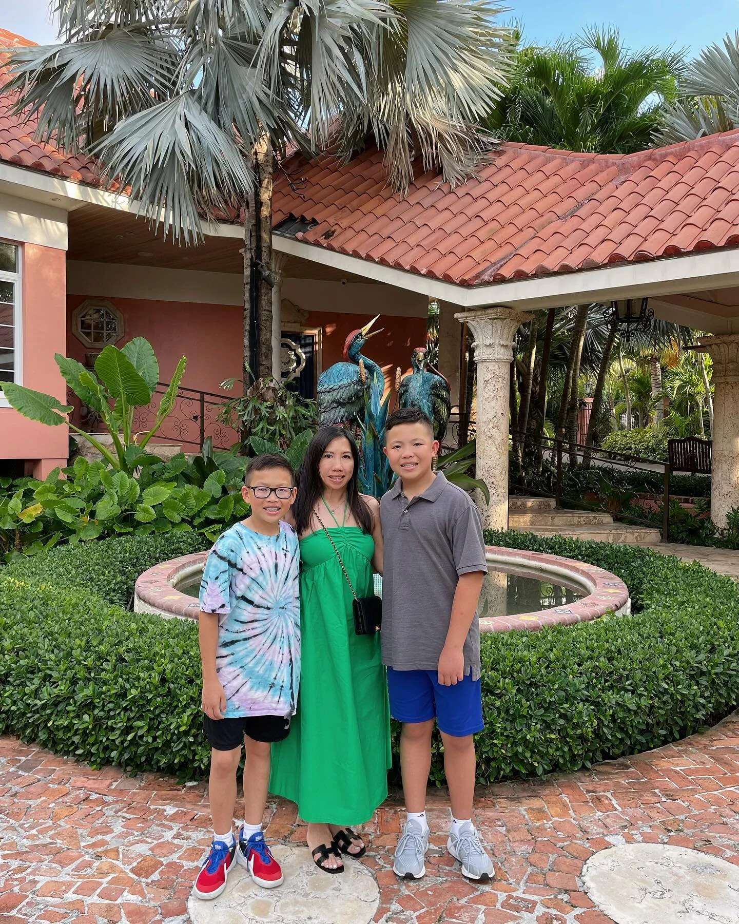 Waiter asked what we were celebrating.🤷🏻&zwj;♀️ My mind went blank for a few secs&hellip;and then it came to me&hellip;family&hellip;that&rsquo;s what we&rsquo;re celebrating❤️ 
.
.
~My outfit details~
Maxi Dress: Zara
Bag: Chanel boy WOC
Shoes: He