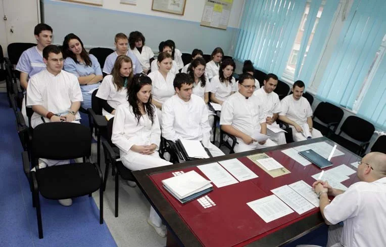 Studying-medicine-and-pharmacy-in-Tirgu-Mures-021.jpg