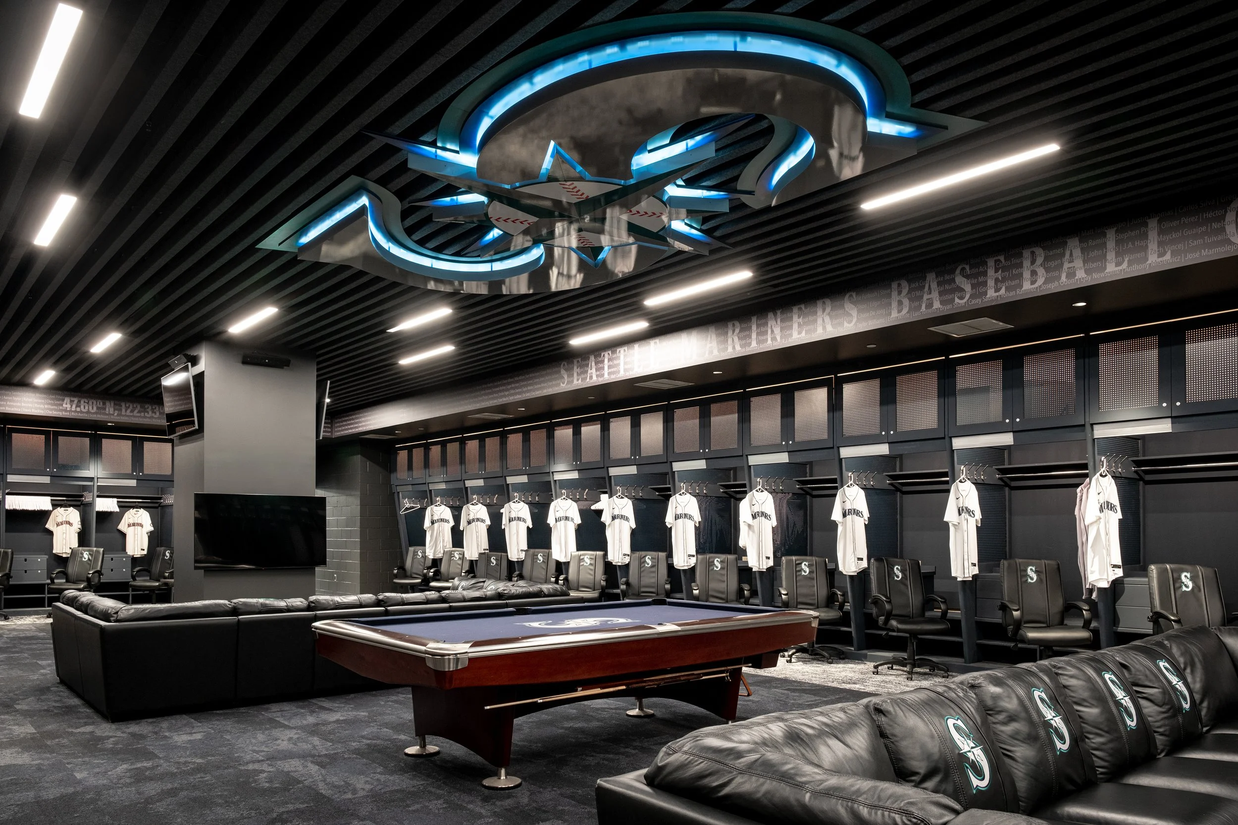 LockerRoom-04.jpg
