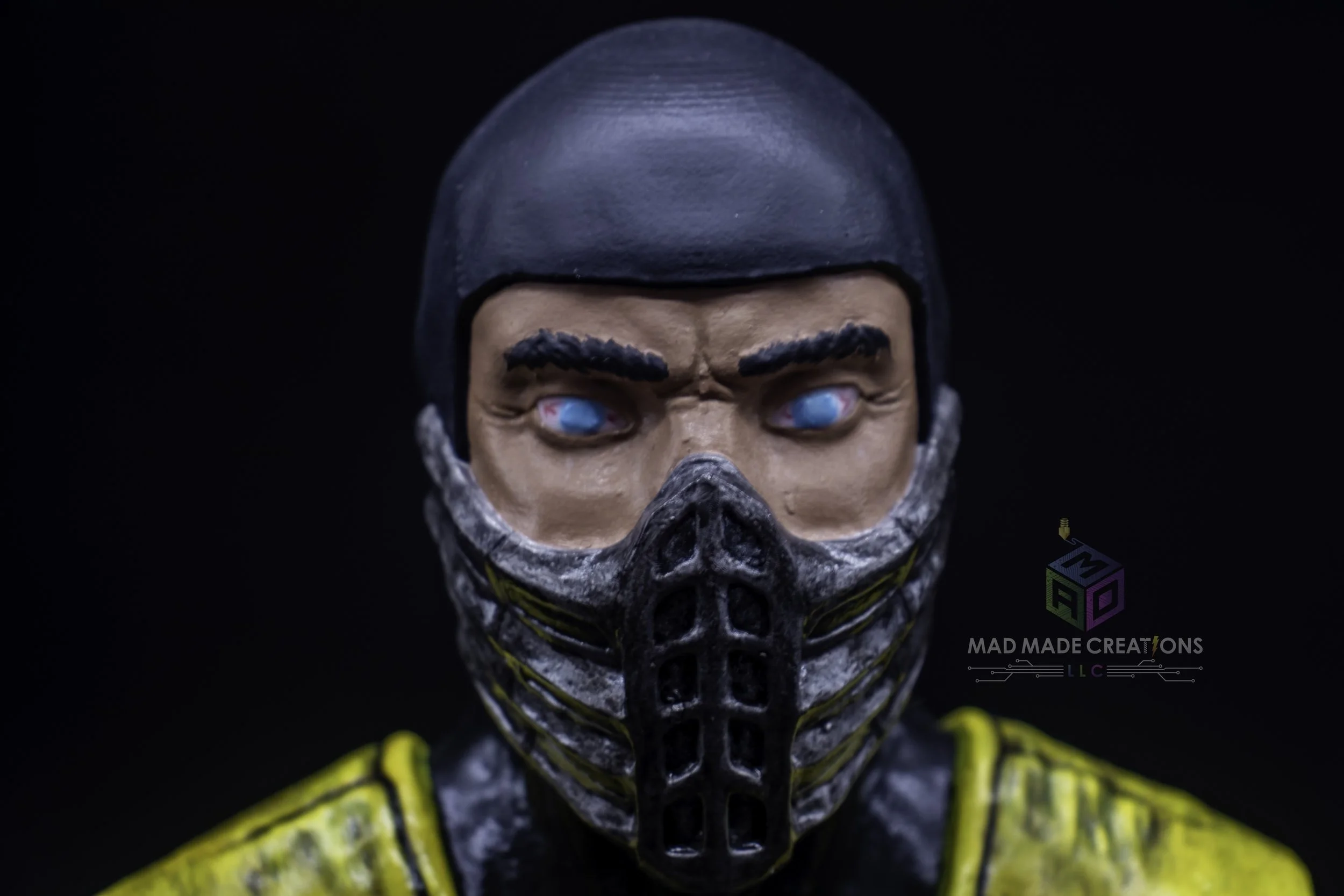 mortal-kombat-scorpion-bust-extreme-closeup-3d-printed-hand-painted-yellow-mask-statue.jpg