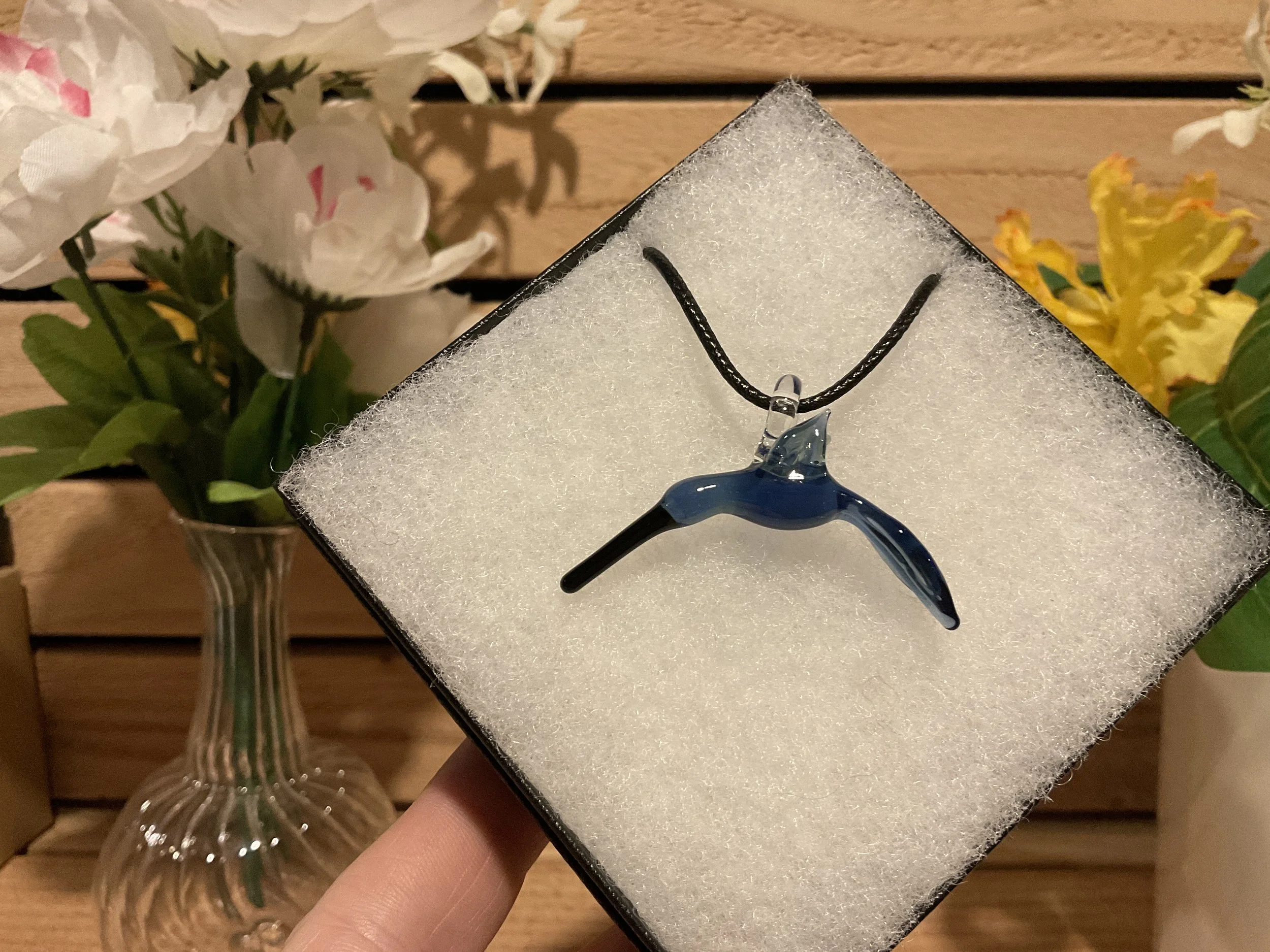 Humming bird pendant - Blue Irrid