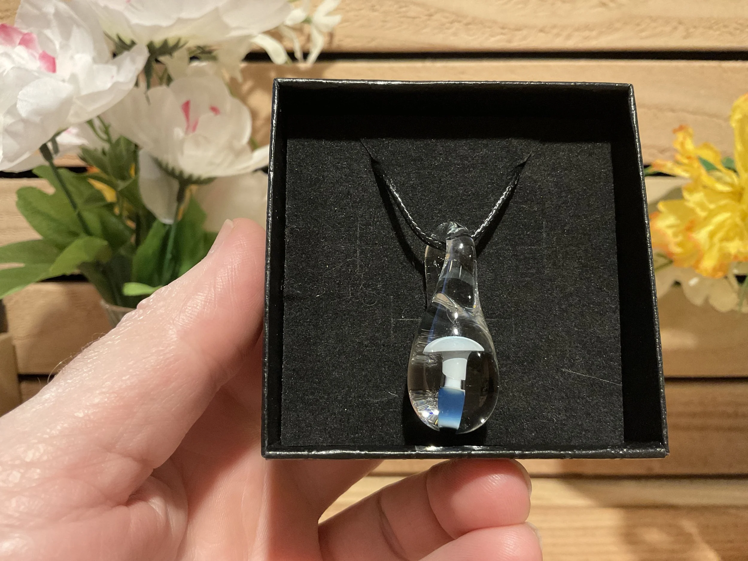 Implosion Mushroom Pendant - Fade to Black