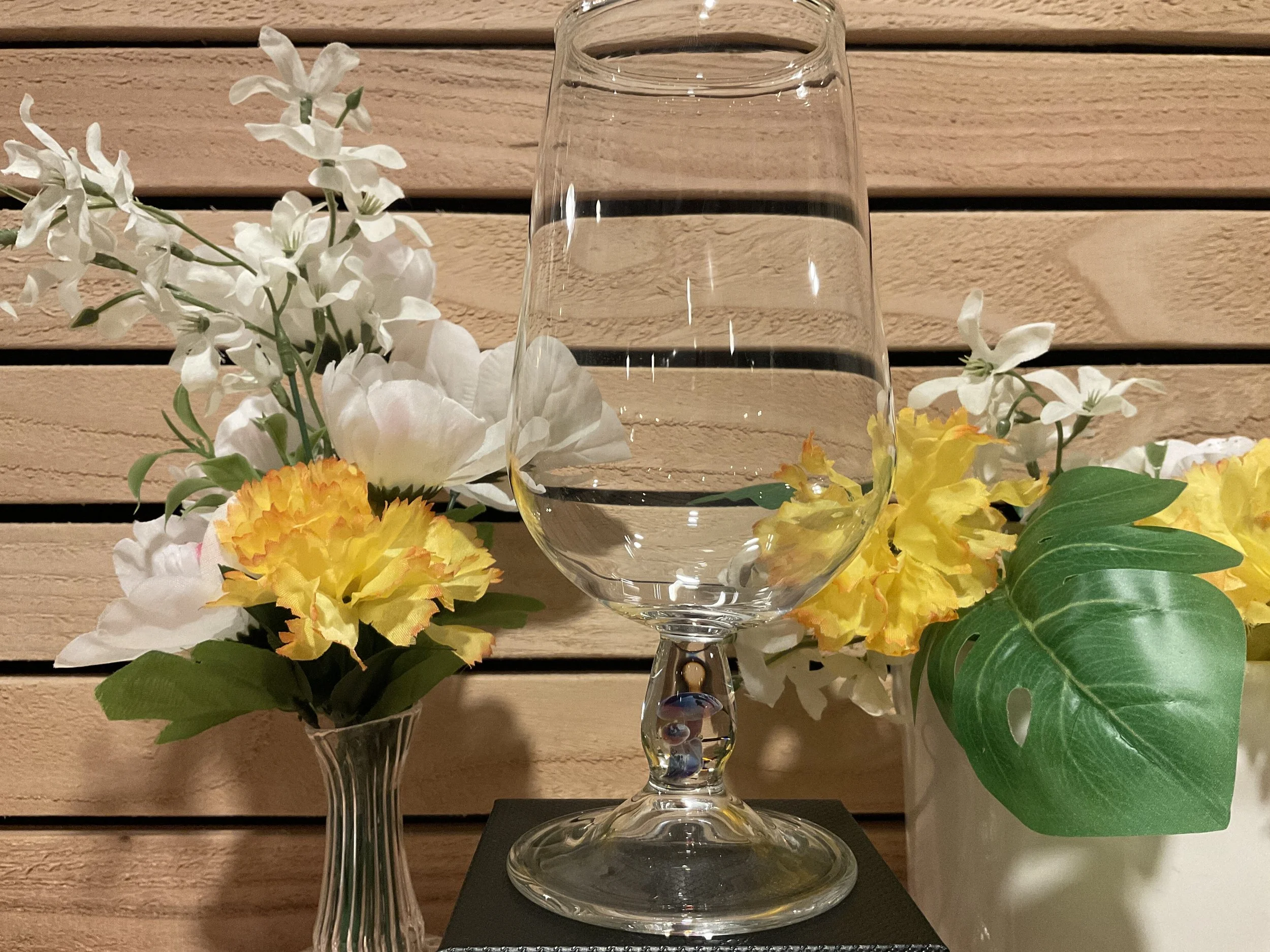 Mushroom stem wine cup - Implosion mushroom