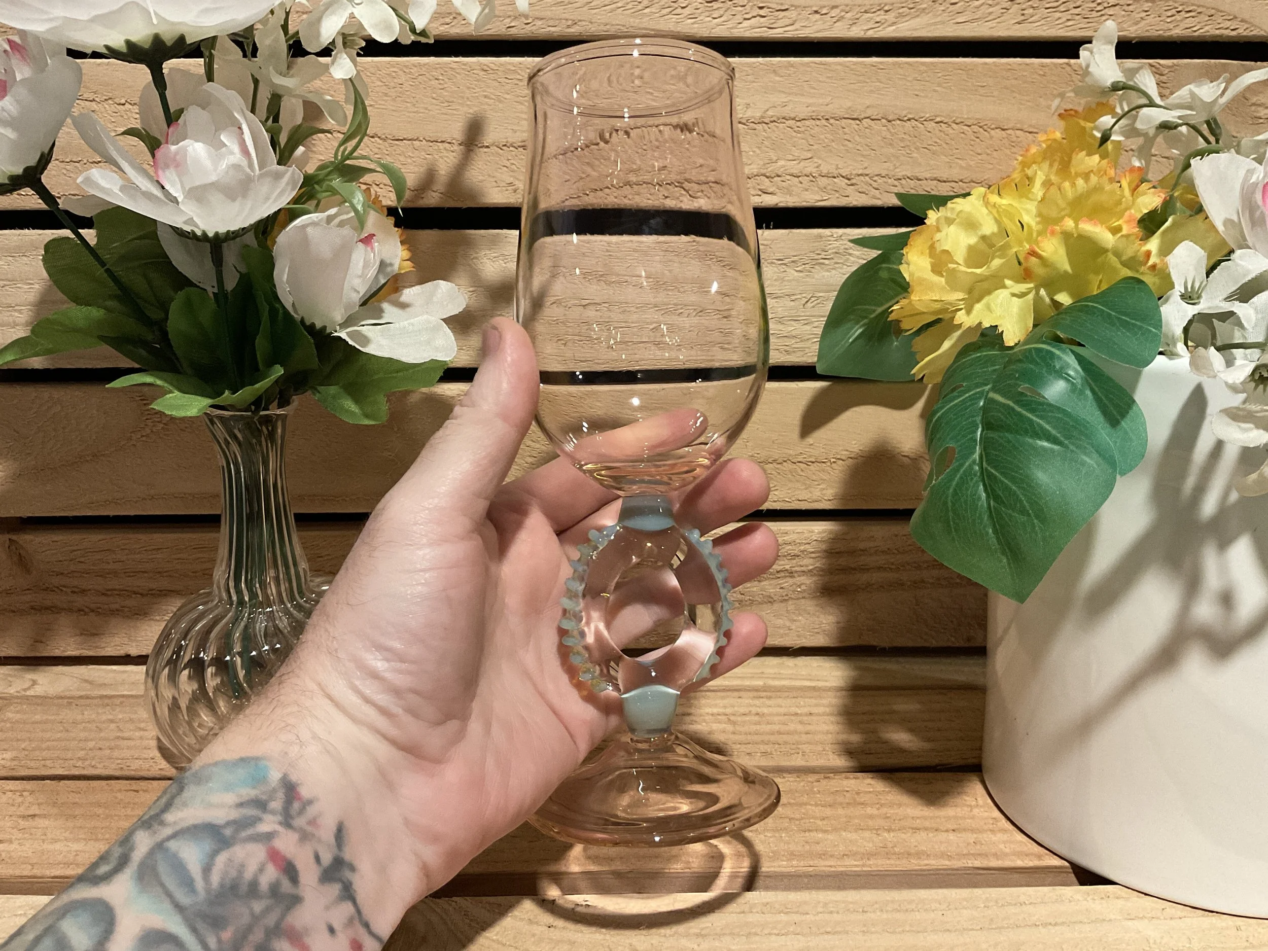 Venetian style wine cup w/ round stem