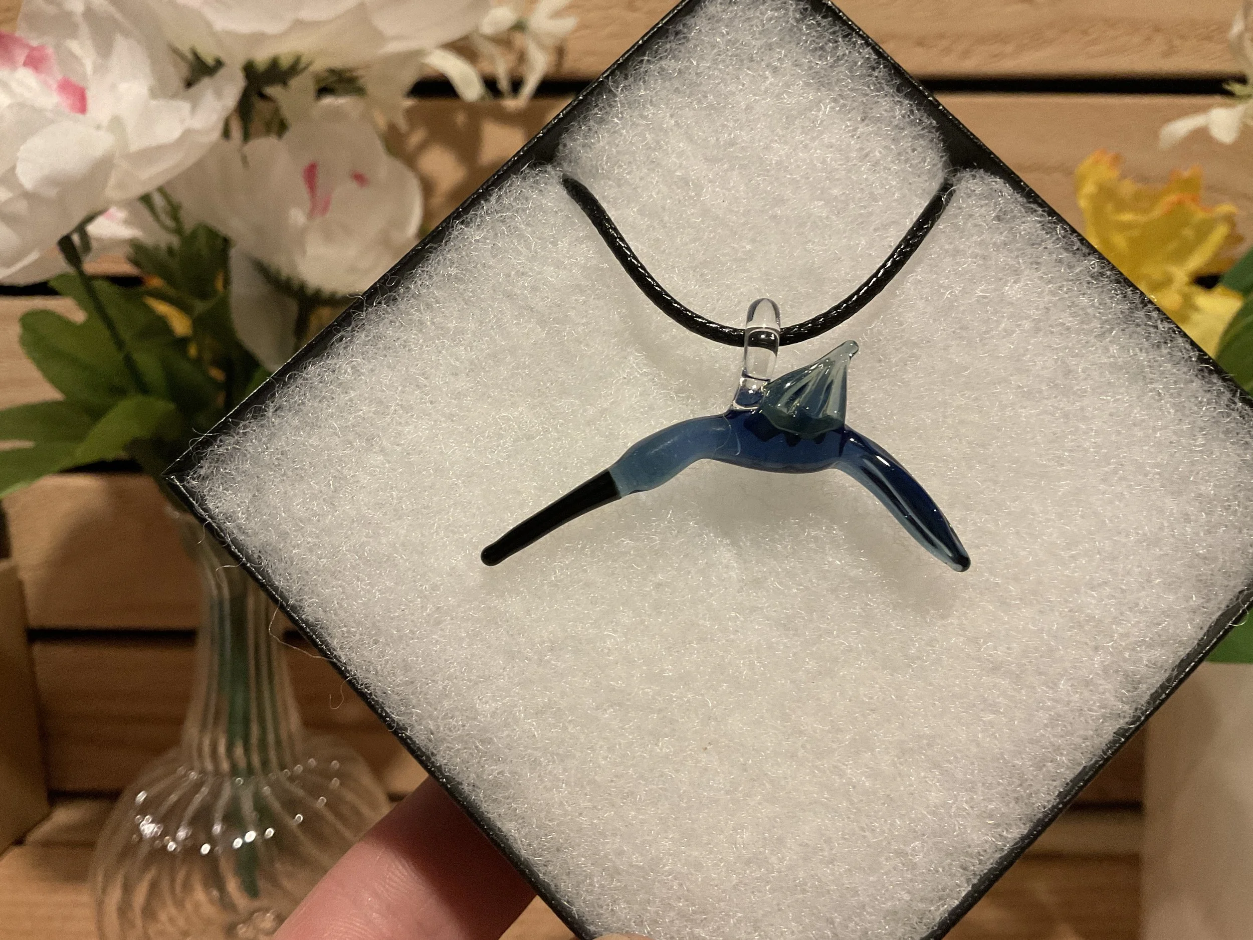 Humming bird pendant - Blue Irrid