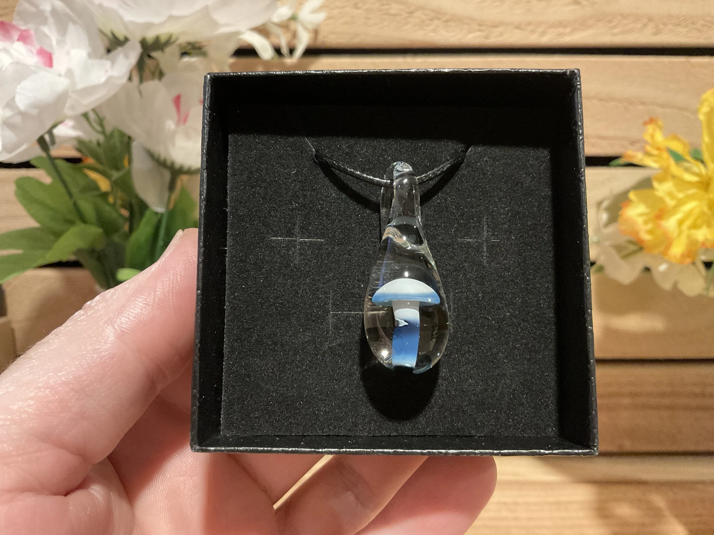 Implosion Mushroom Pendant - Fade to Black