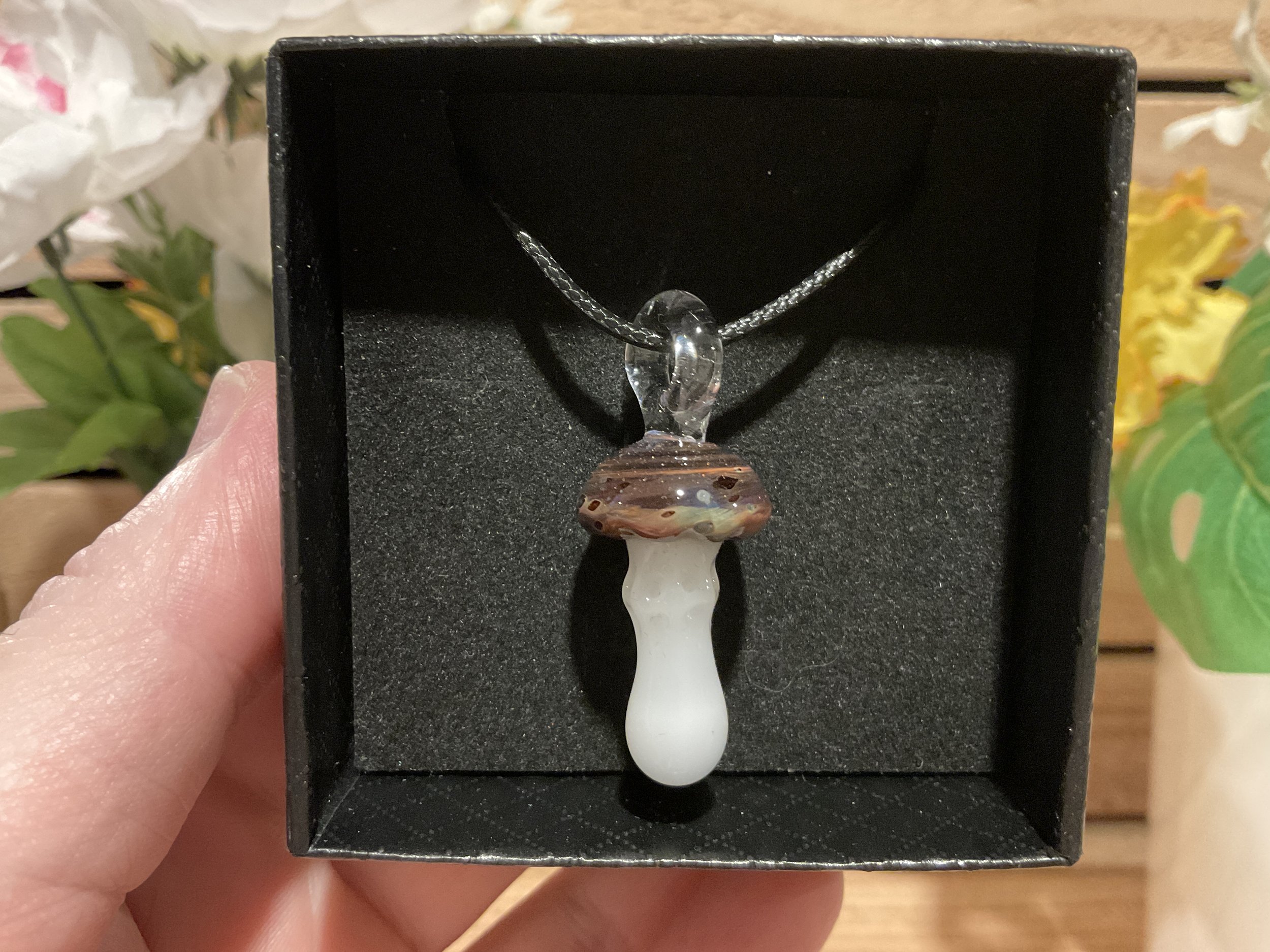 Mushroom pendant - Amazon Bronze