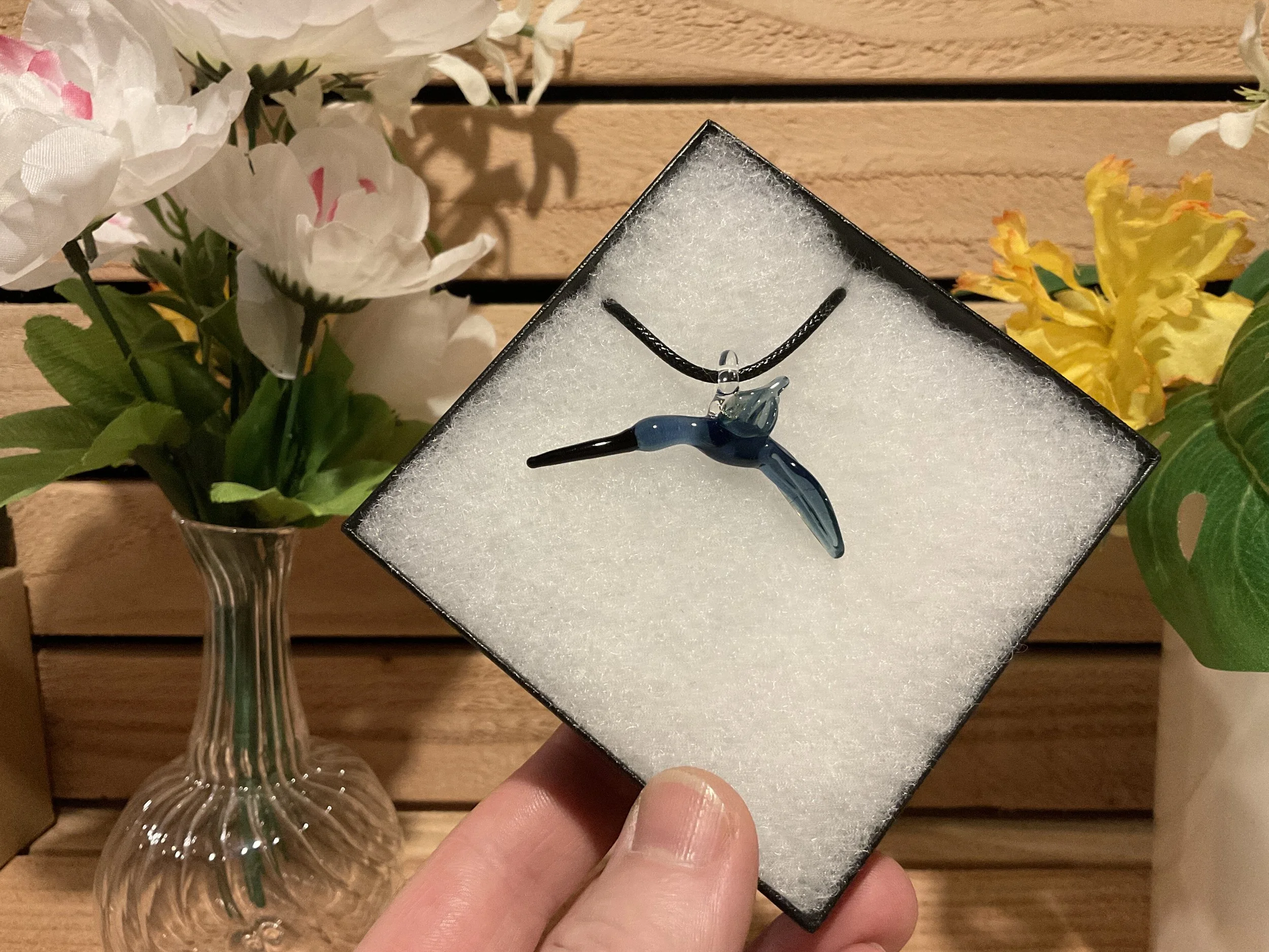 Humming bird pendant - Blue Irrid