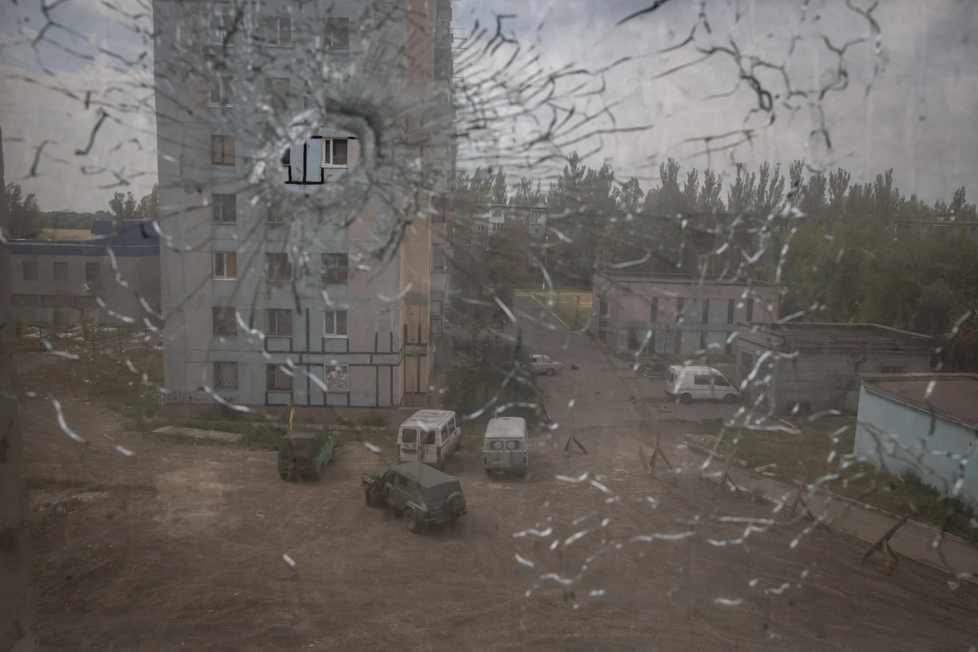 Ukrainian soldiers and the separatists have been taking over and occupying residential flats and houses in the areas of fighting