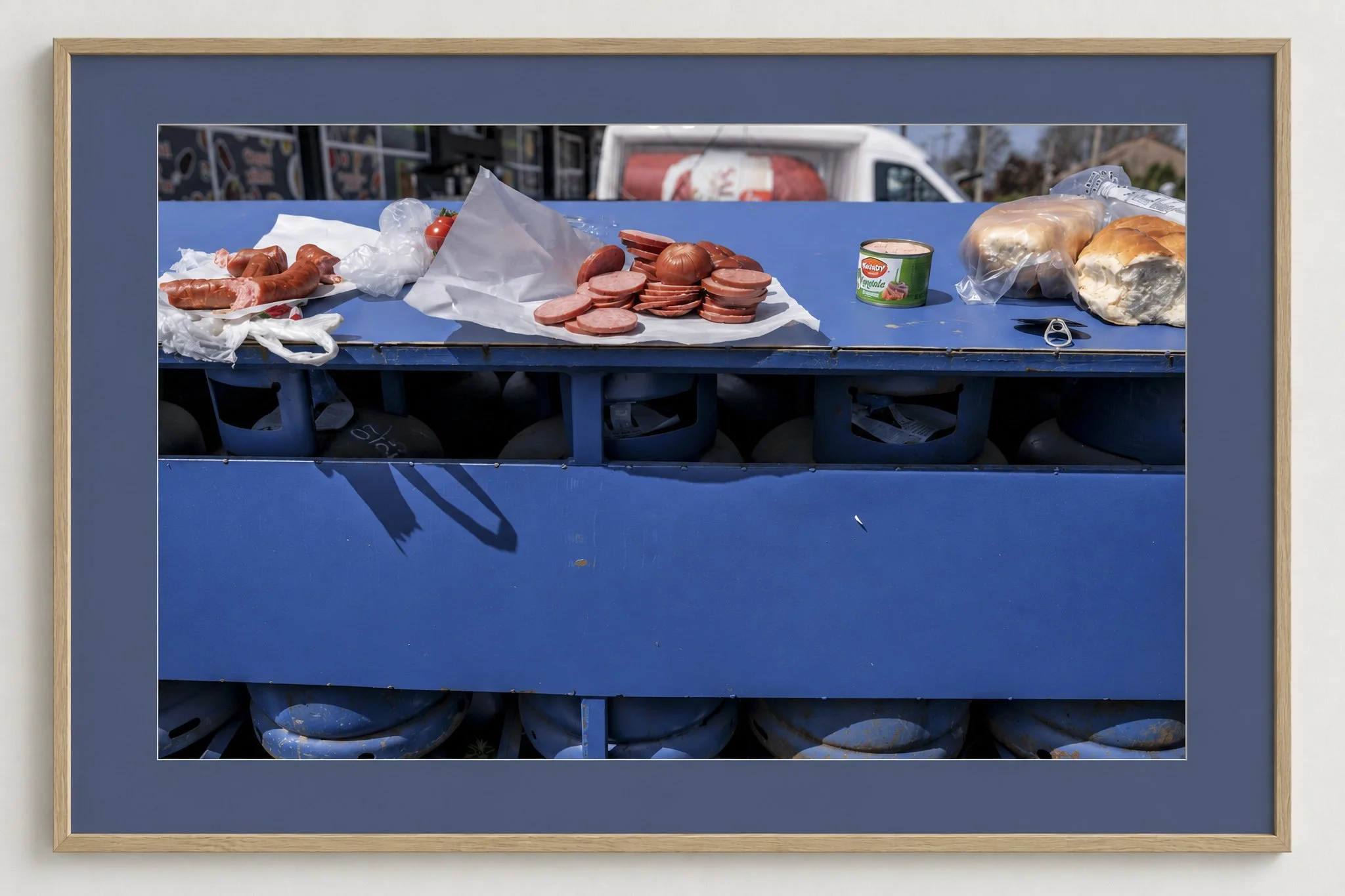 70x50 cm, 5 cmm passepartout, natural wood frame, float glass, Photo Matt Fibre 200g, alpha-cellulose paper (1 piece presented in the Between Earth and Table photo exhibition)    250 Euro    (delivery costs excluded)  